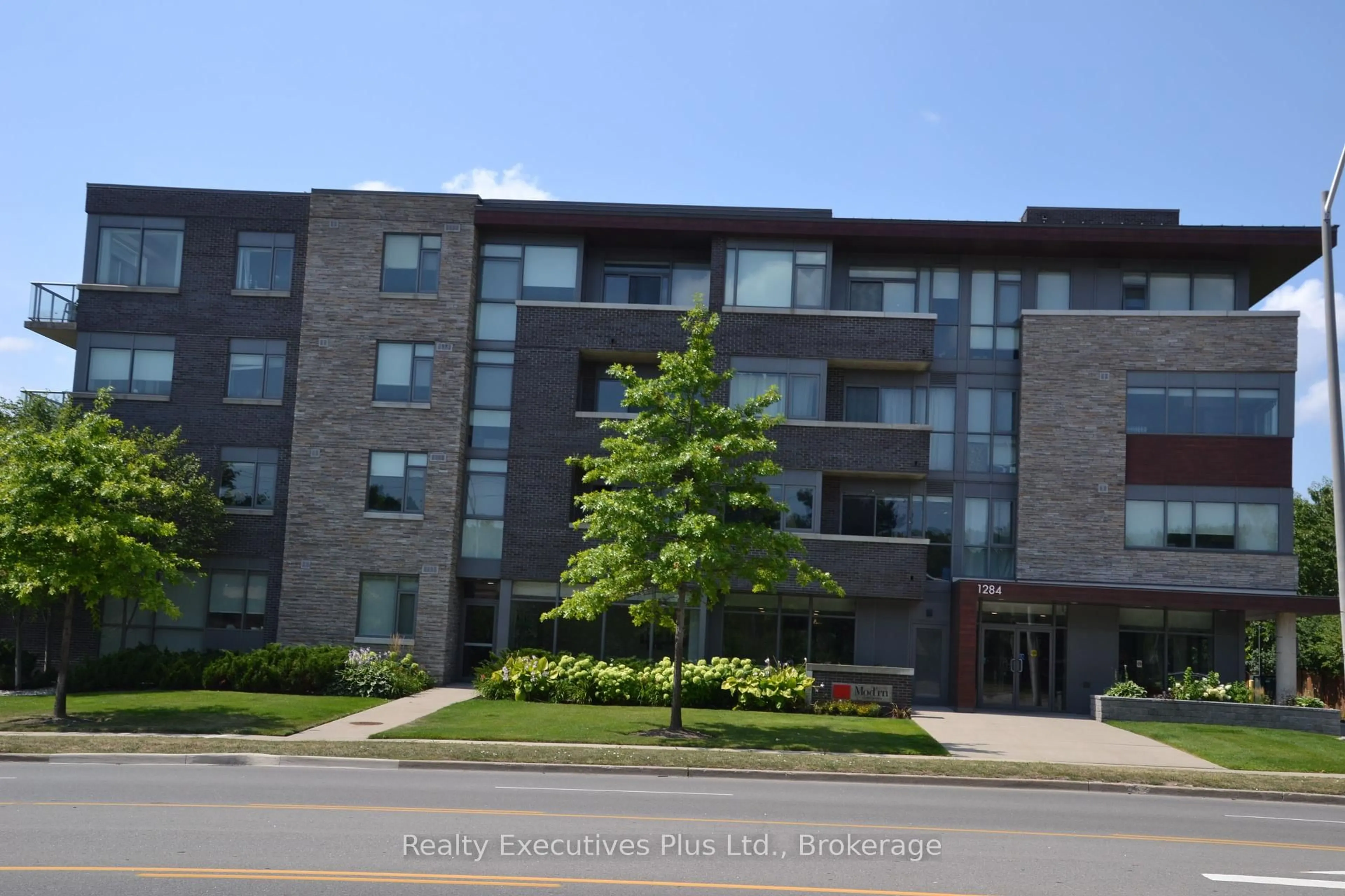 Unknown for 1284 Guelph Line #201, Burlington Ontario L7P 0T9