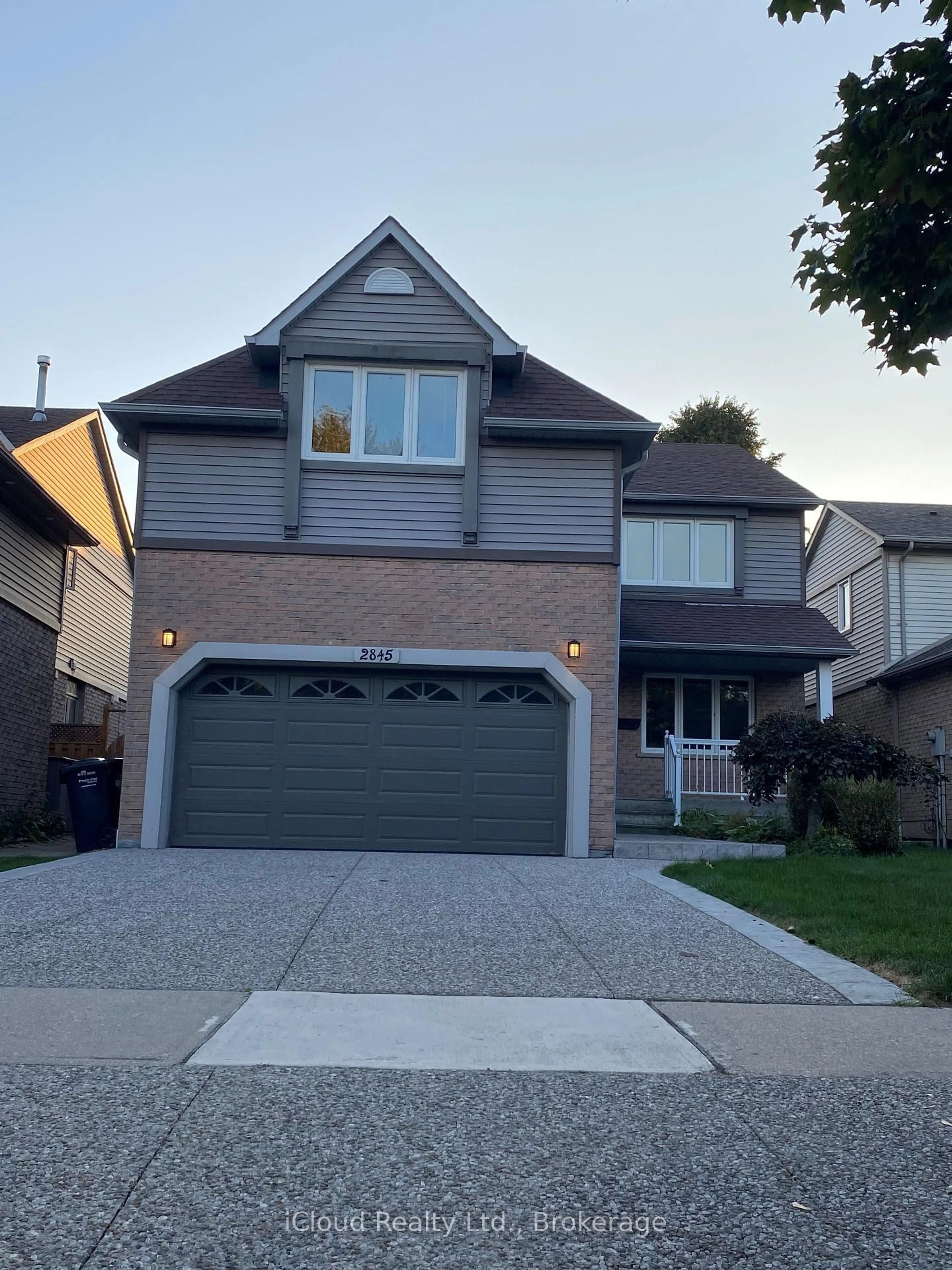 Home with brick exterior material, street for 2845 Tradewind Dr, Mississauga Ontario L5N 6L1