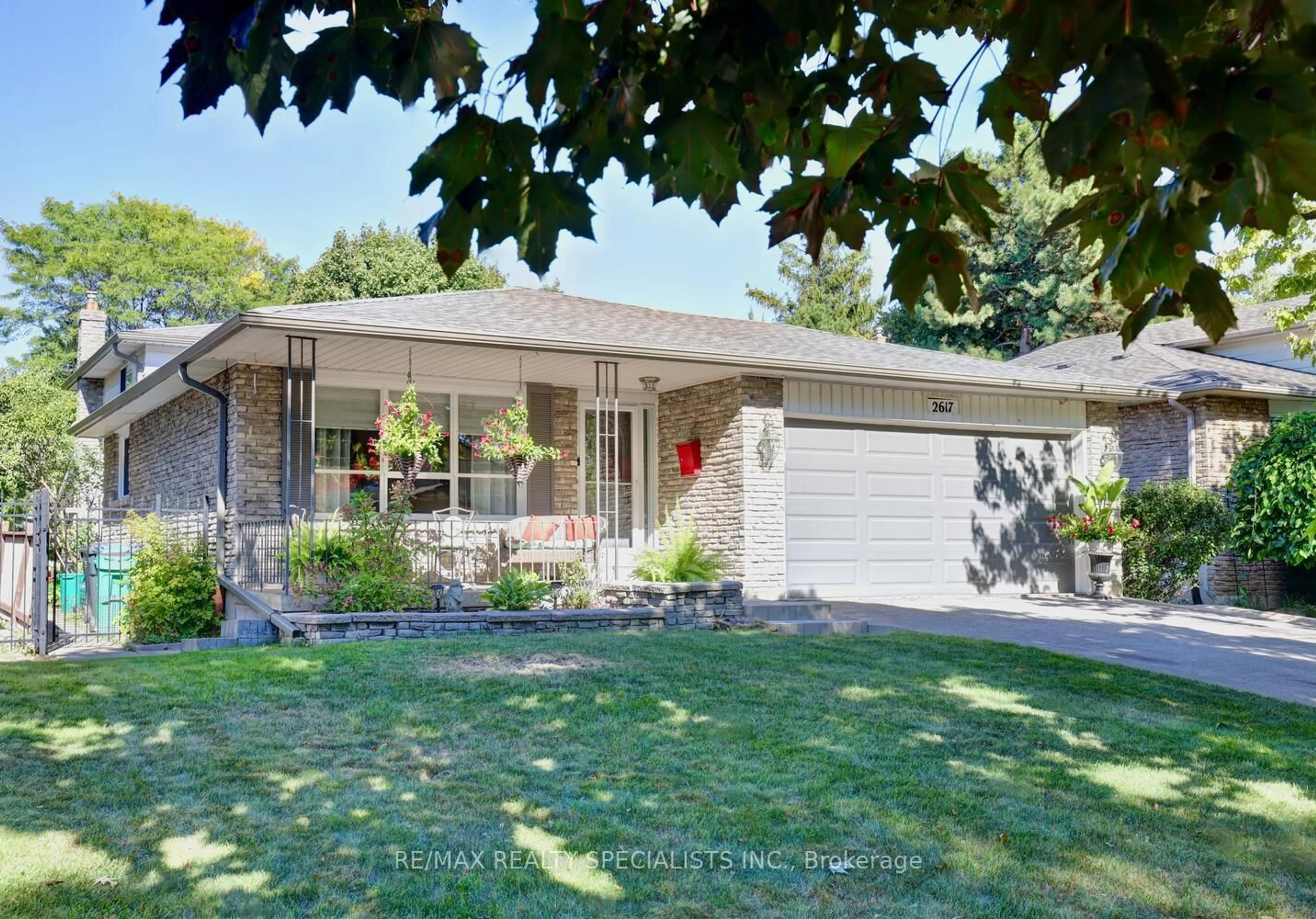 Home with brick exterior material, street for 2617 Pinkwell Dr, Mississauga Ontario L5K 2B5