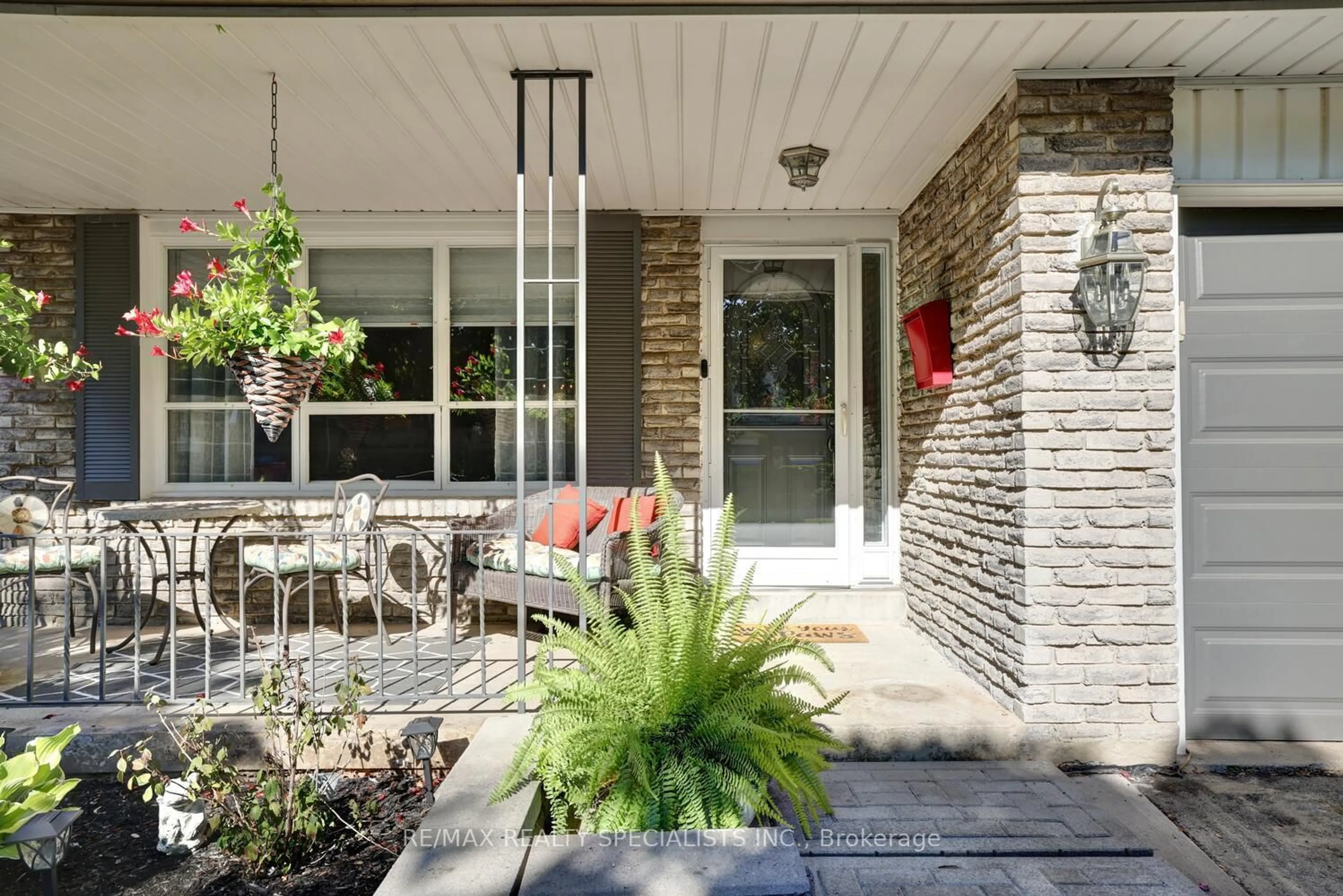 Patio, street for 2617 Pinkwell Dr, Mississauga Ontario L5K 2B5