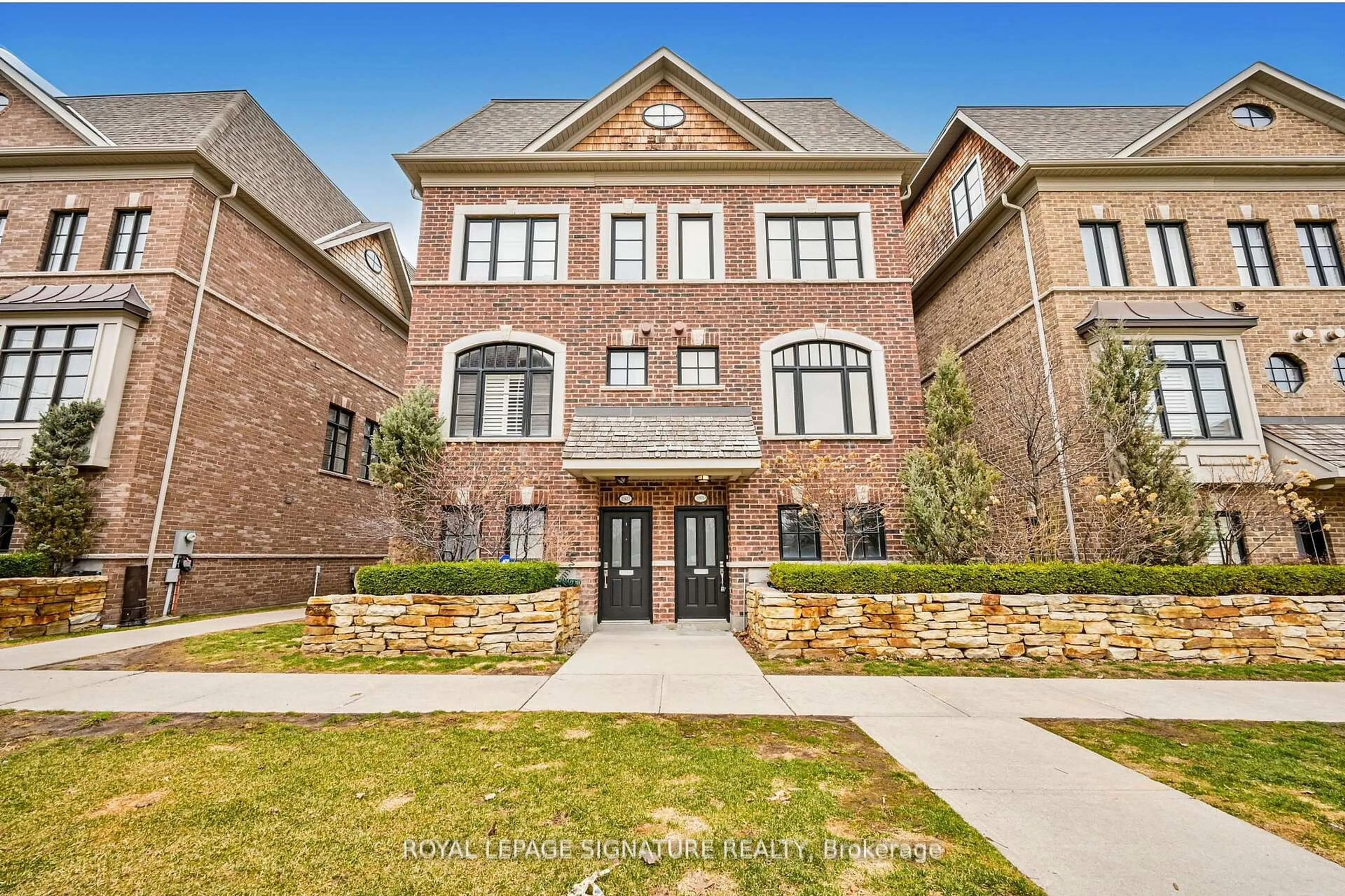 Home with brick exterior material, street for 1809 Pagehurst Ave, Mississauga Ontario L4X 1Y6