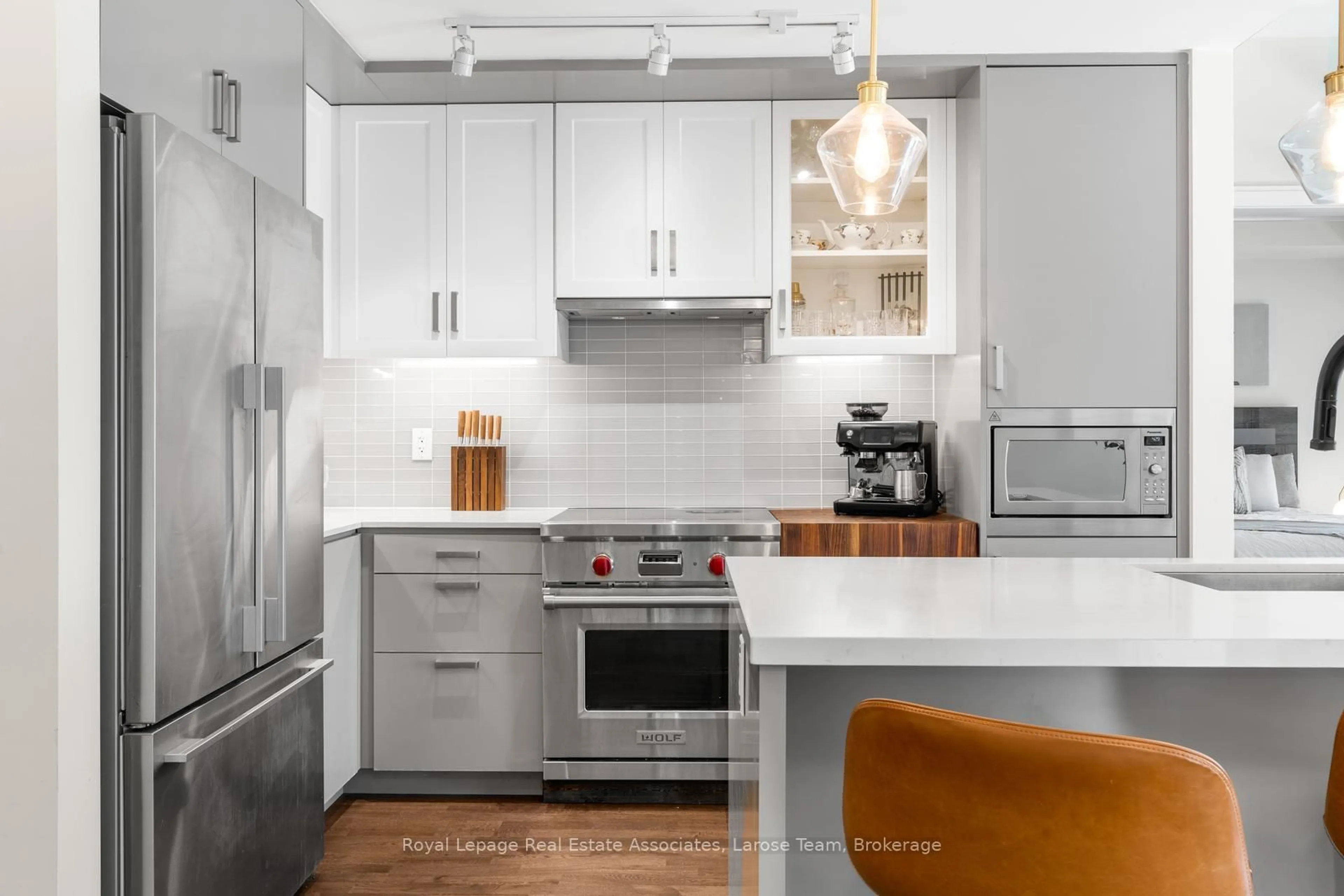 Contemporary kitchen, ceramic/tile floor for 1575 Lakeshore Rd #235, Mississauga Ontario L5J 0B1