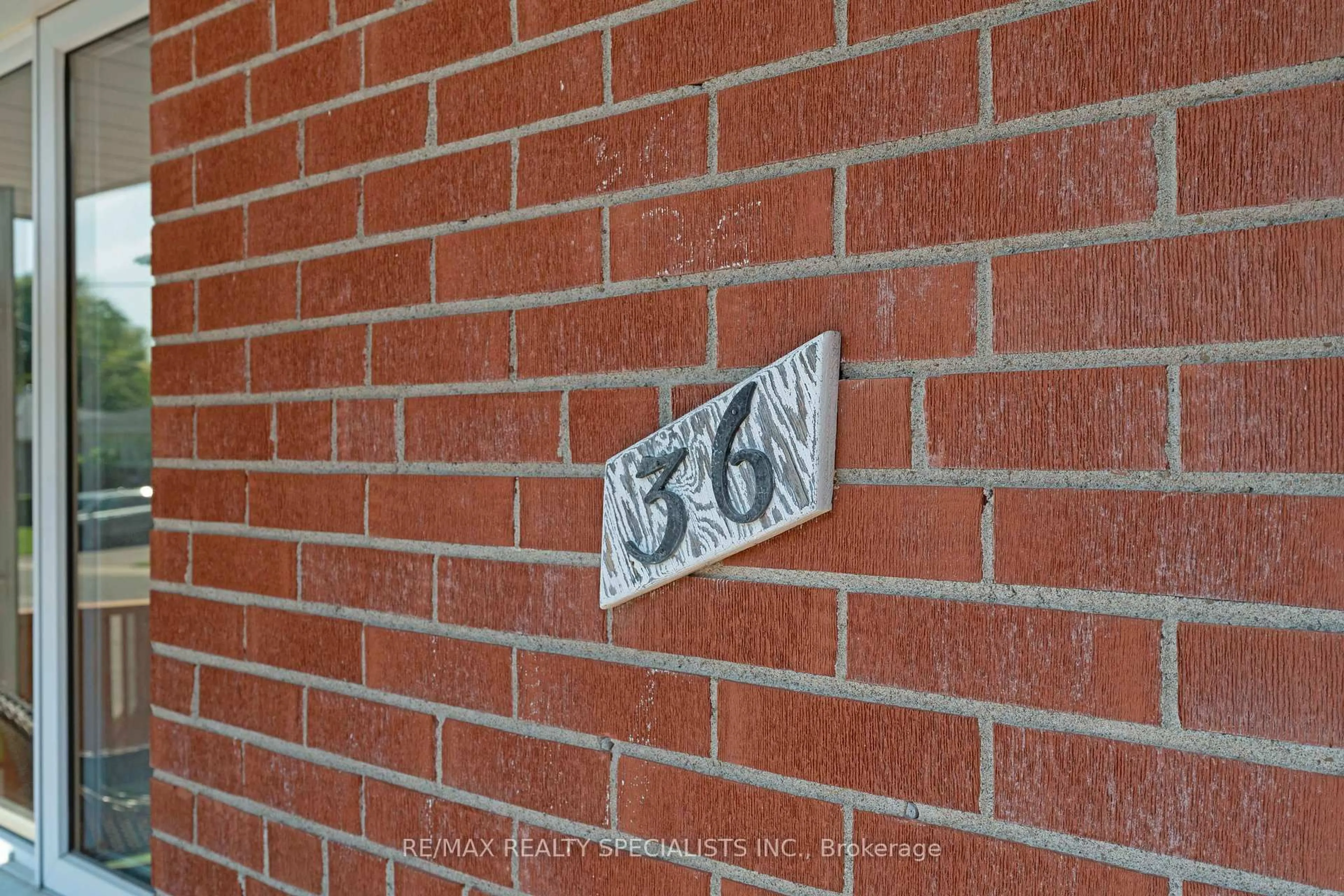 Home with brick exterior material, building for 36 Norton Cres, Halton Hills Ontario L7G 1N2