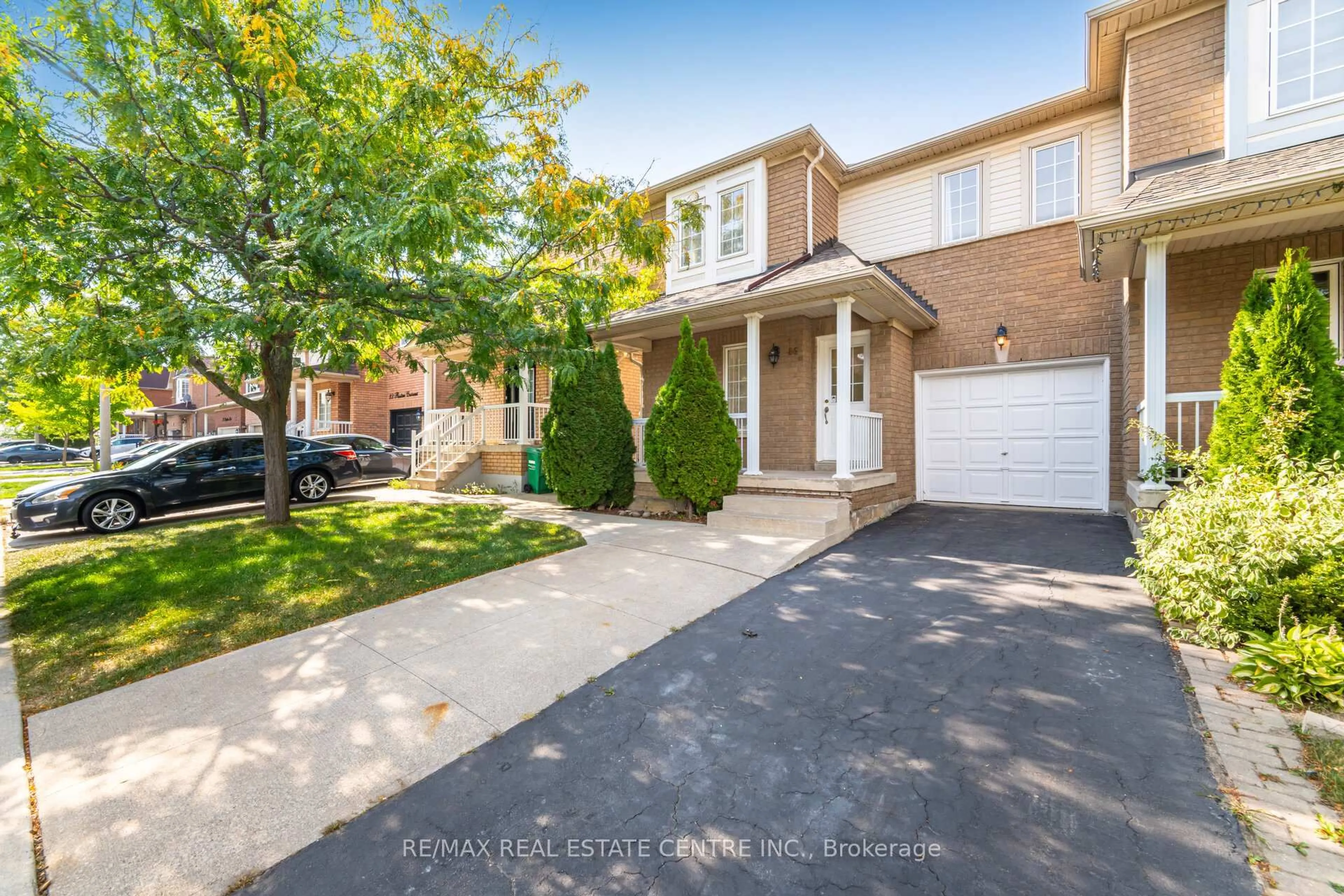 Home with brick exterior material, street for 86 Pauline Cres, Brampton Ontario L7A 2V7