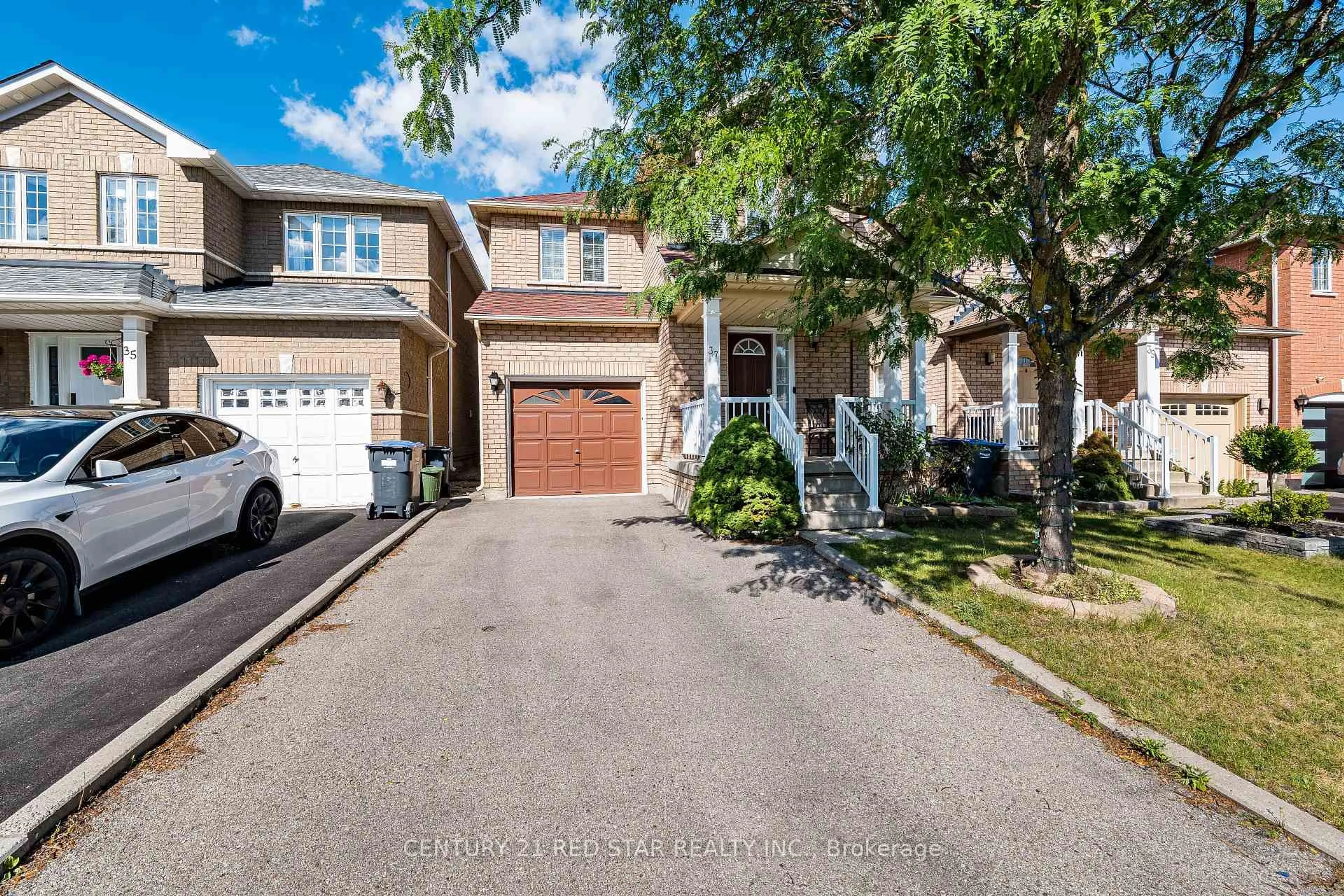 Unknown for 37 Oakmeadow Dr, Brampton Ontario L7A 2M1