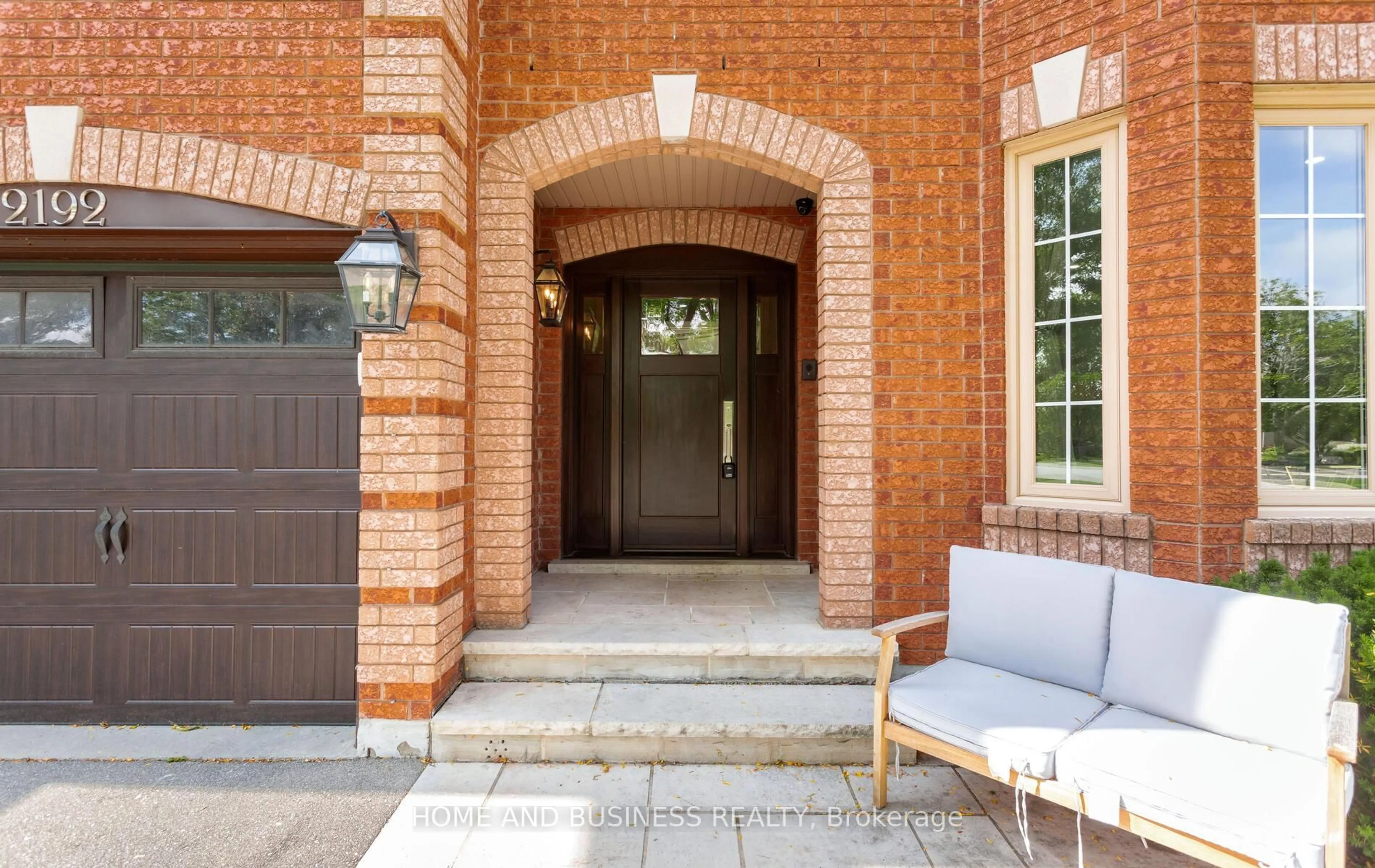 Home with brick exterior material, street for 2192 Oakmead Blvd, Oakville Ontario L6H 6B4