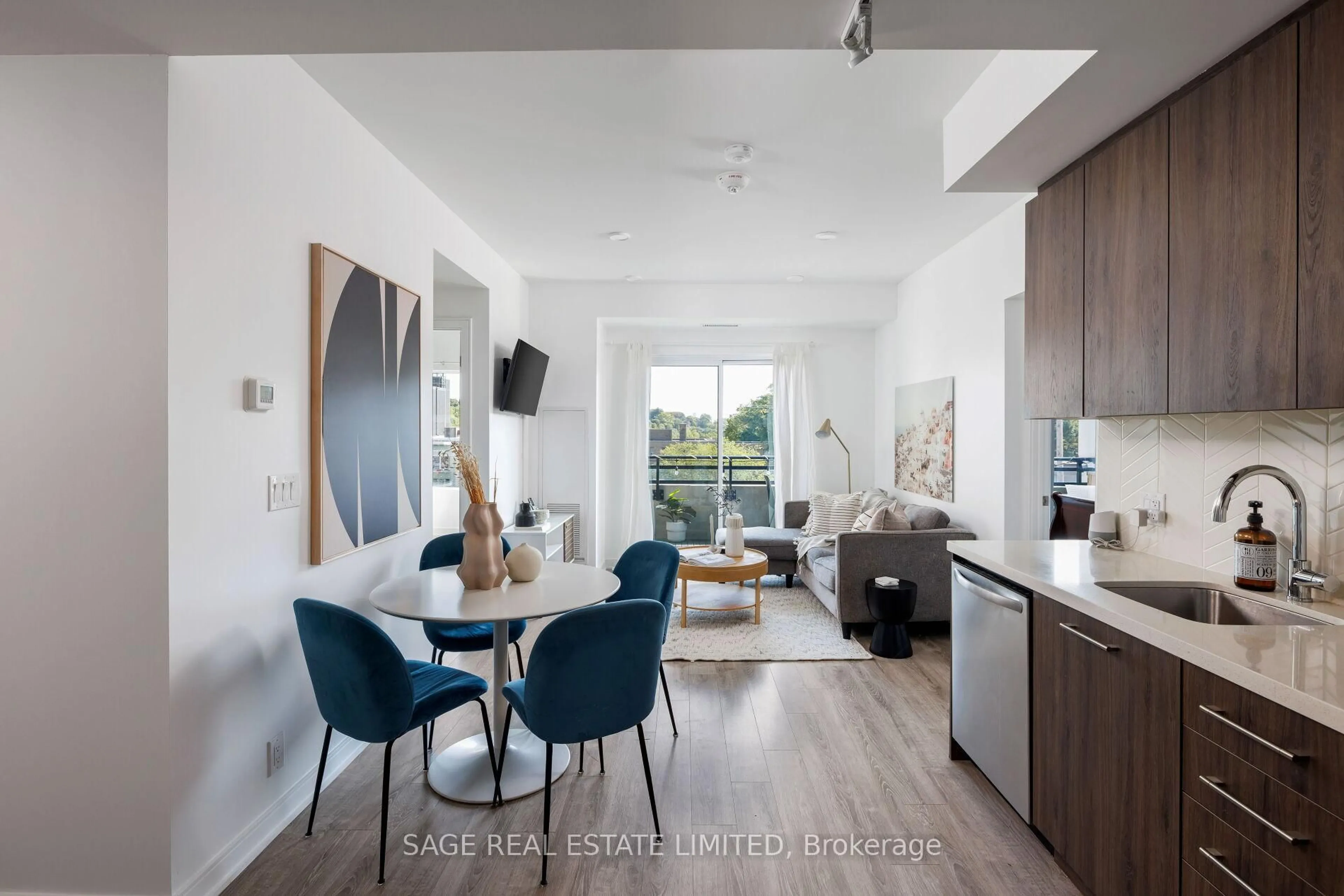 Open concept kitchen, unknown for 1 Neighbourhood Lane #408, Toronto Ontario M8Y 0C2