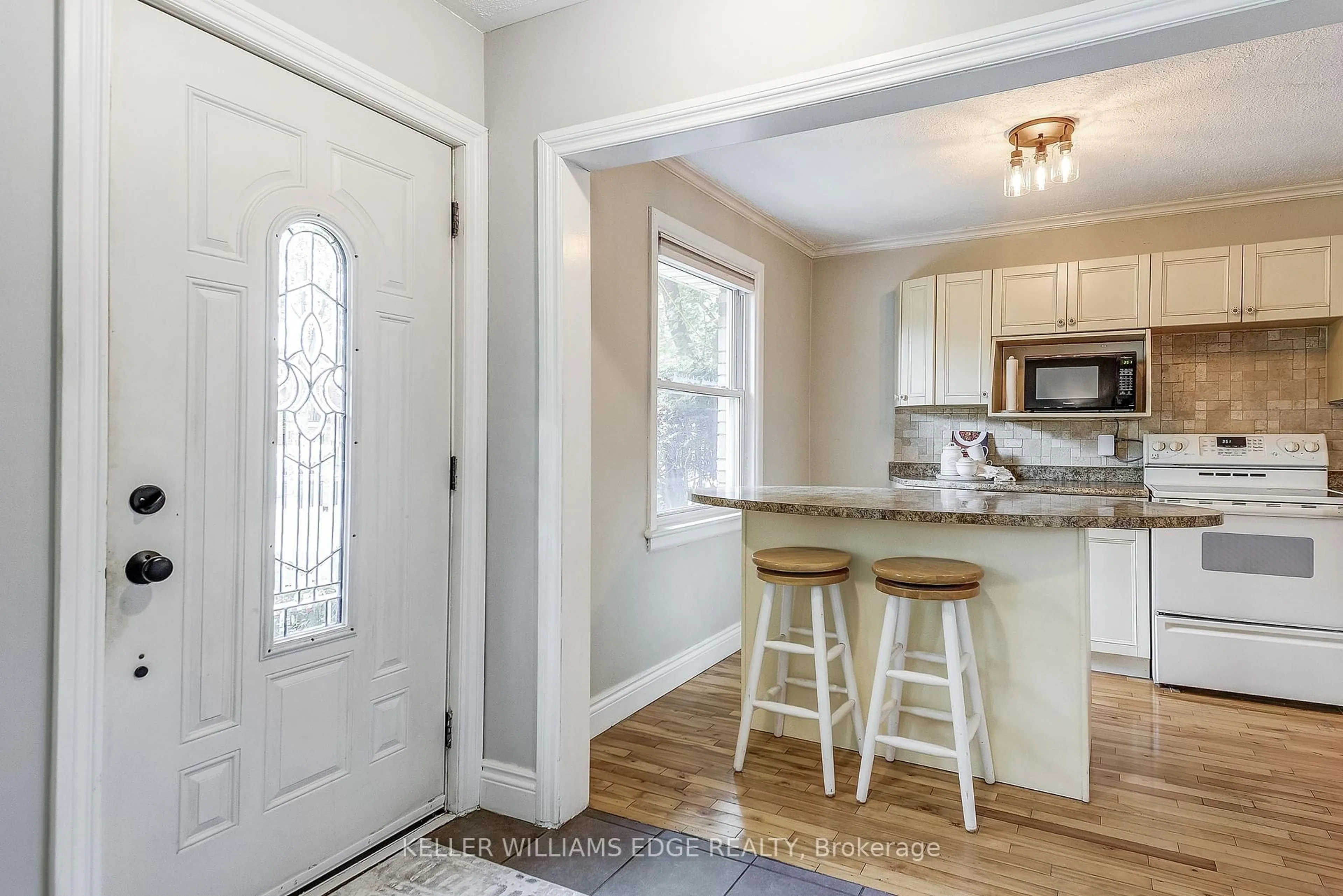 Unknown for 1216 De Quincy Cres, Burlington Ontario L7P 1E1