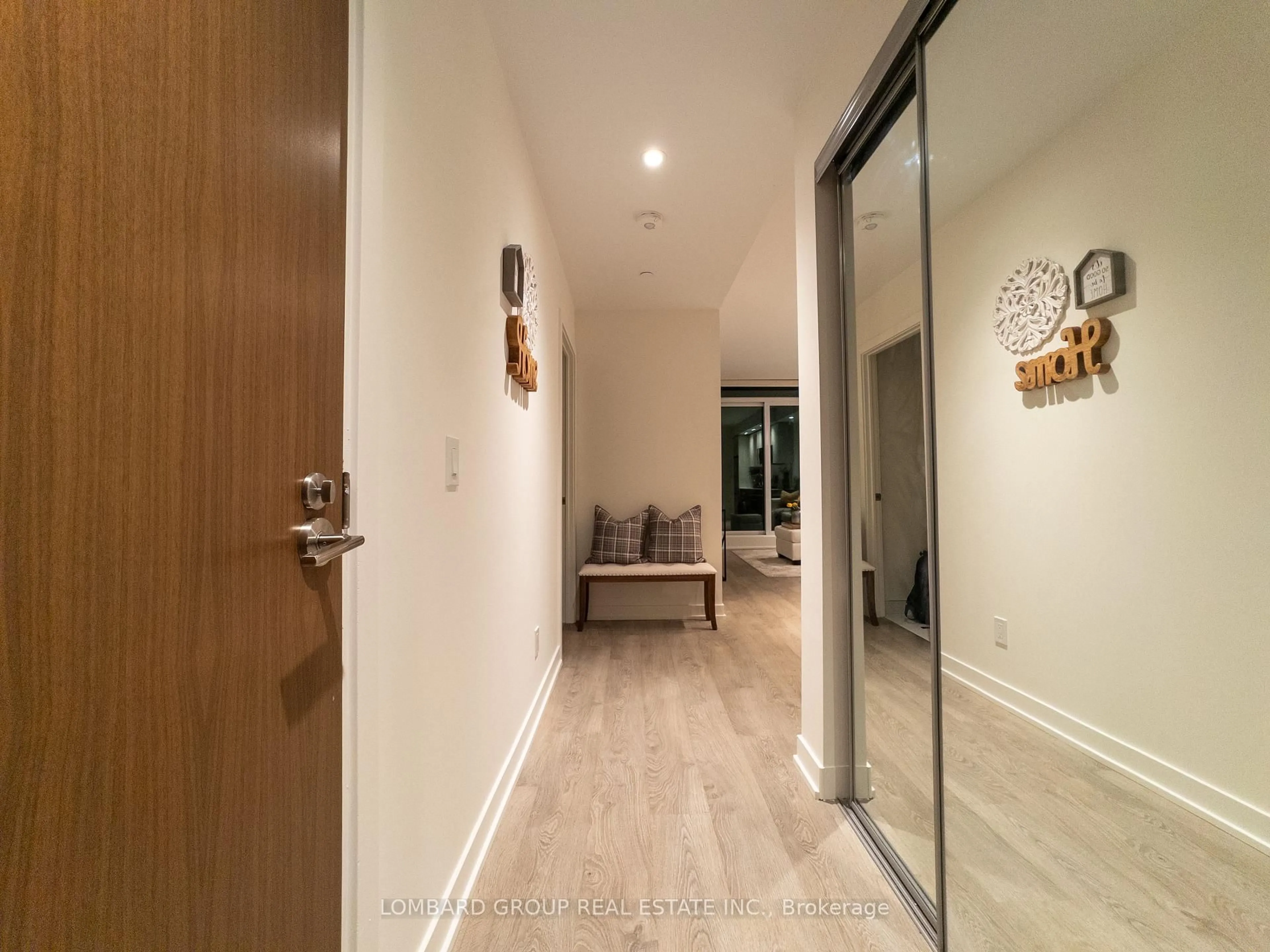 Indoor entryway for 1928 Lake Shore Blvd #2508, Toronto Ontario M6S 0B1