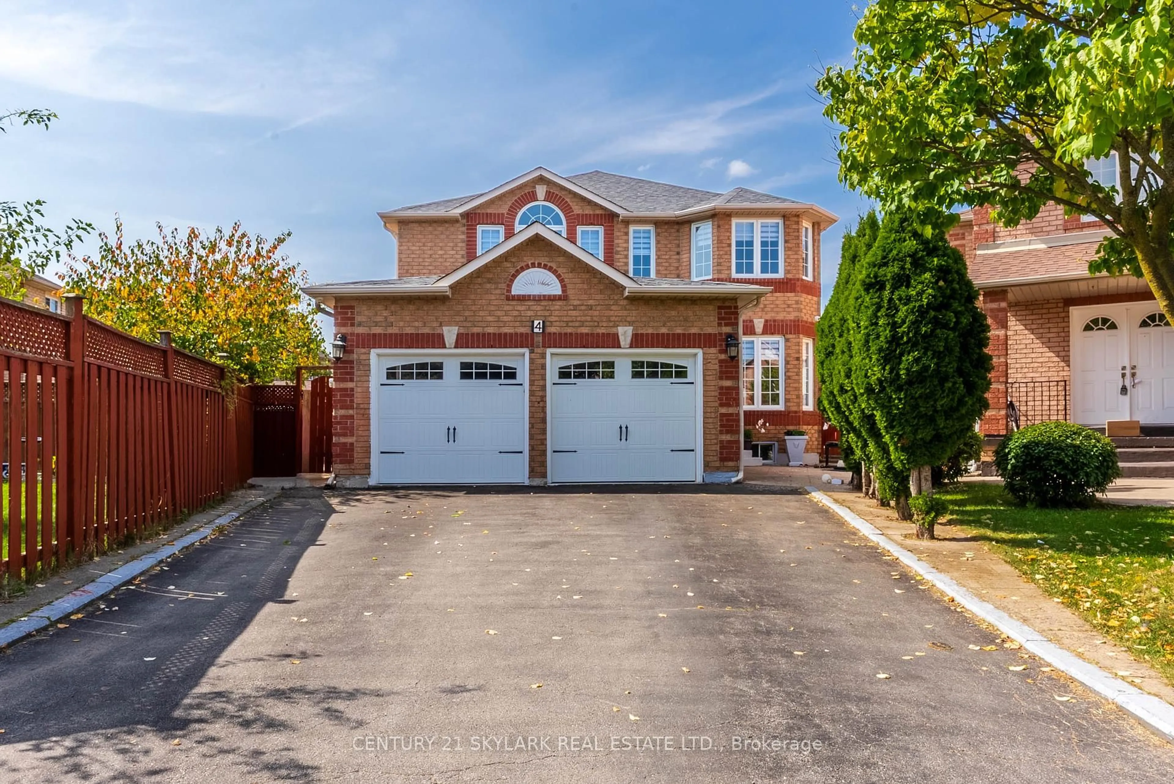 Unknown for 4 Moonstone Crt, Brampton Ontario L6Y 4Z8