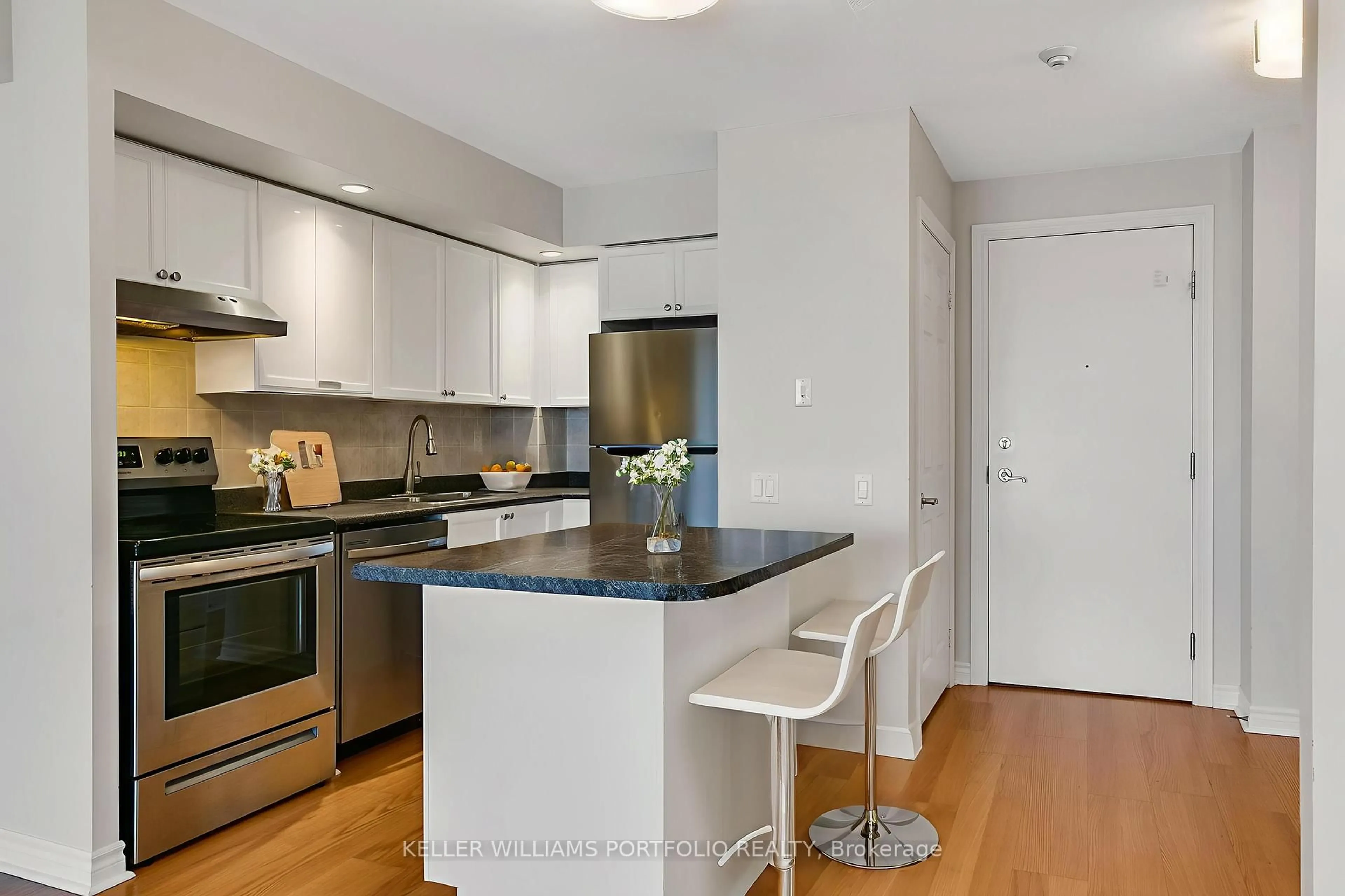Standard kitchen, unknown for 5229 Dundas St #707, Toronto Ontario M9B 6L9
