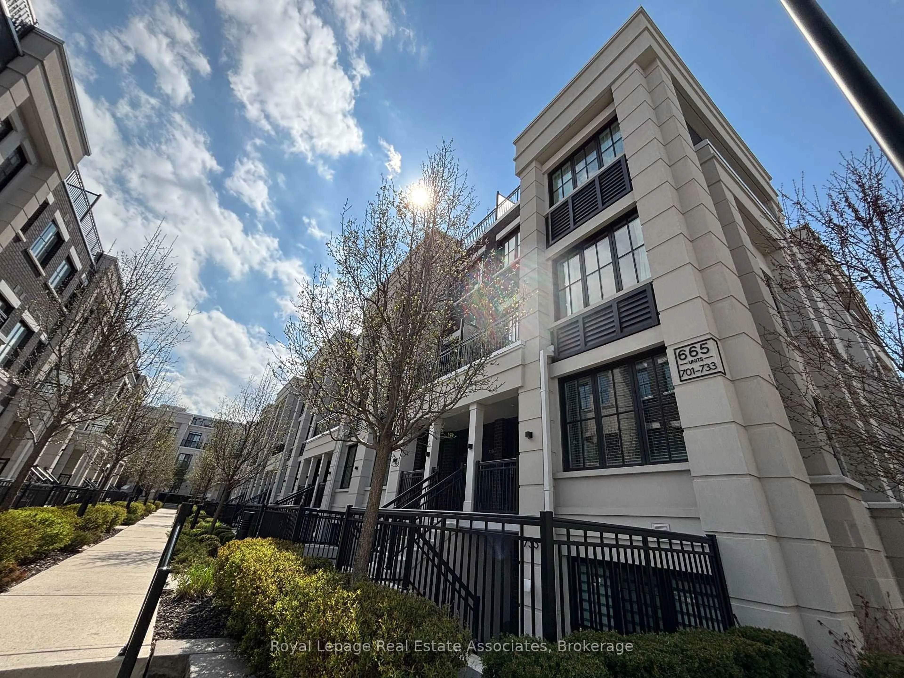 A pic from outside/outdoor area/front of a property/back of a property/a pic from drone, street for 665 Cricklewood Dr #728, Mississauga Ontario L5G 0B9