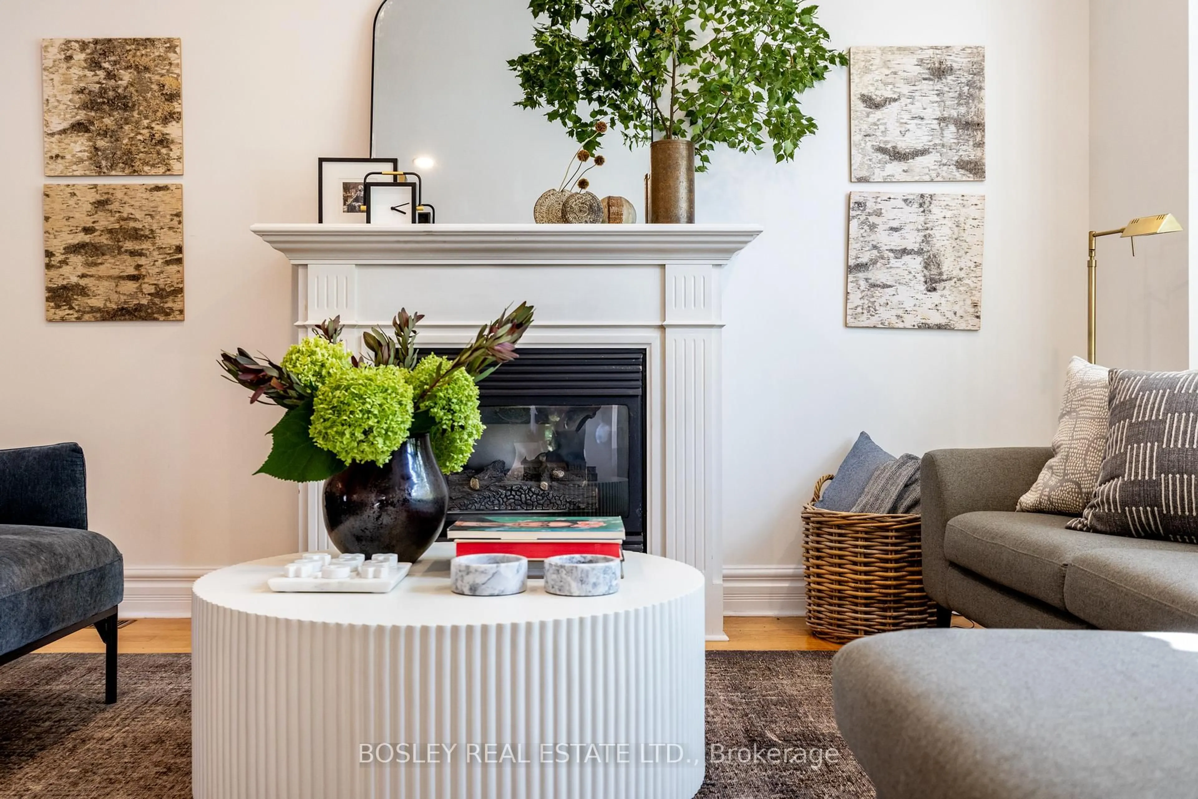 Living room with furniture, unknown for 5 Lukow Terr, Toronto Ontario M6R 3B7