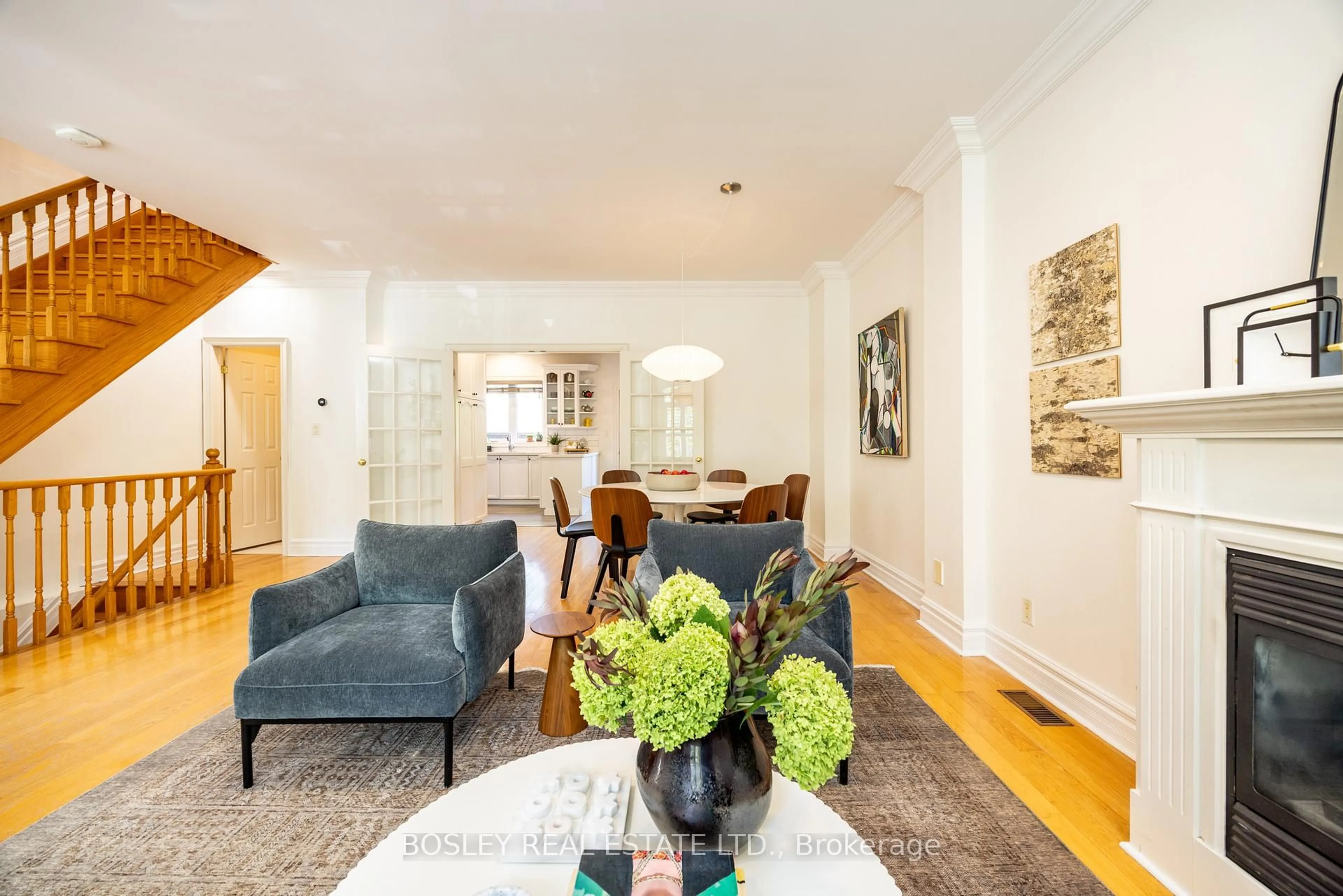 Living room with furniture, unknown for 5 Lukow Terr, Toronto Ontario M6R 3B7