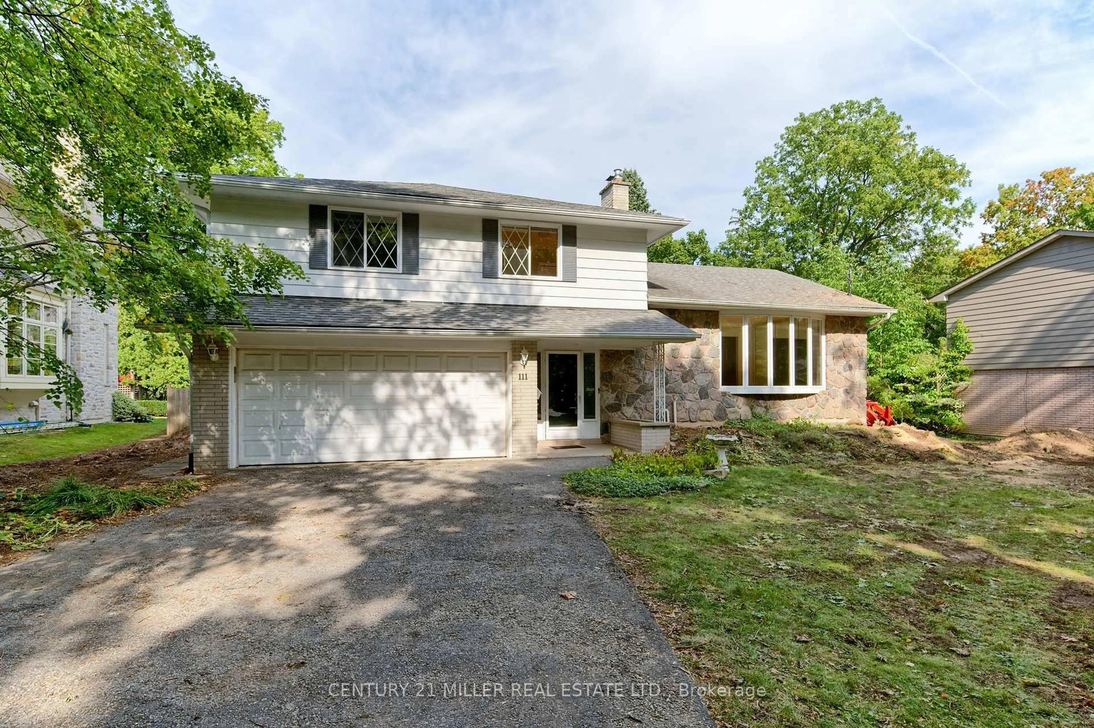 Home with brick exterior material, street for 111 Gloucester Ave, Oakville Ontario L6J 3W3