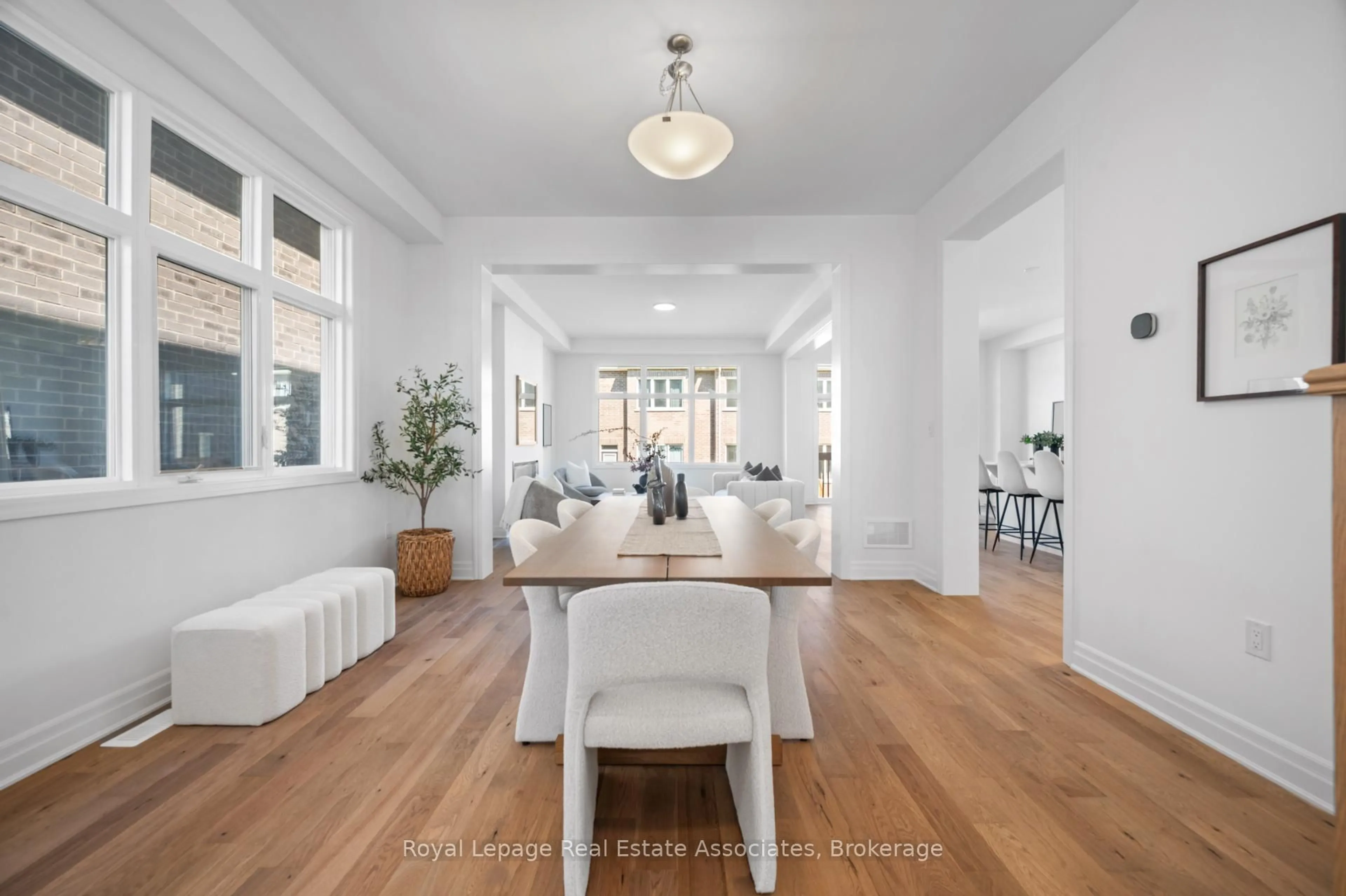Dining room, unknown for 1164 Onyx Tr, Oakville Ontario L6H 8A6