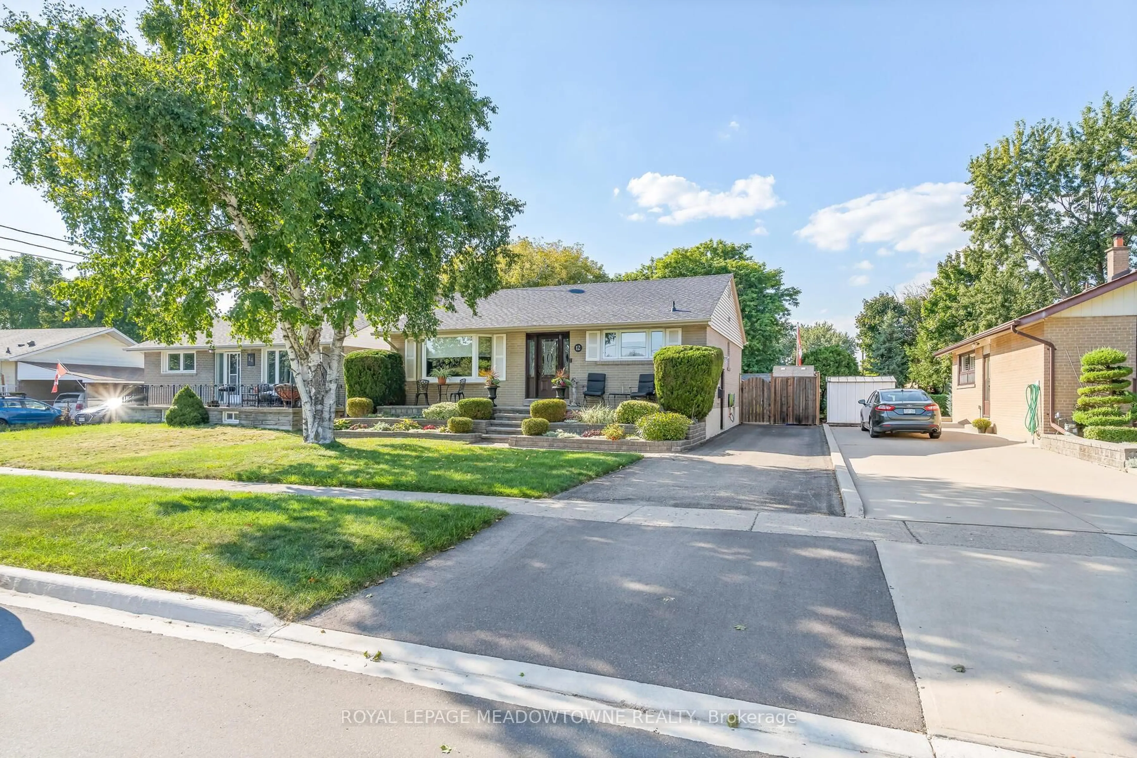 A pic from outside/outdoor area/front of a property/back of a property/a pic from drone, street for 12 Sargent Rd, Halton Hills Ontario L7G 1K7