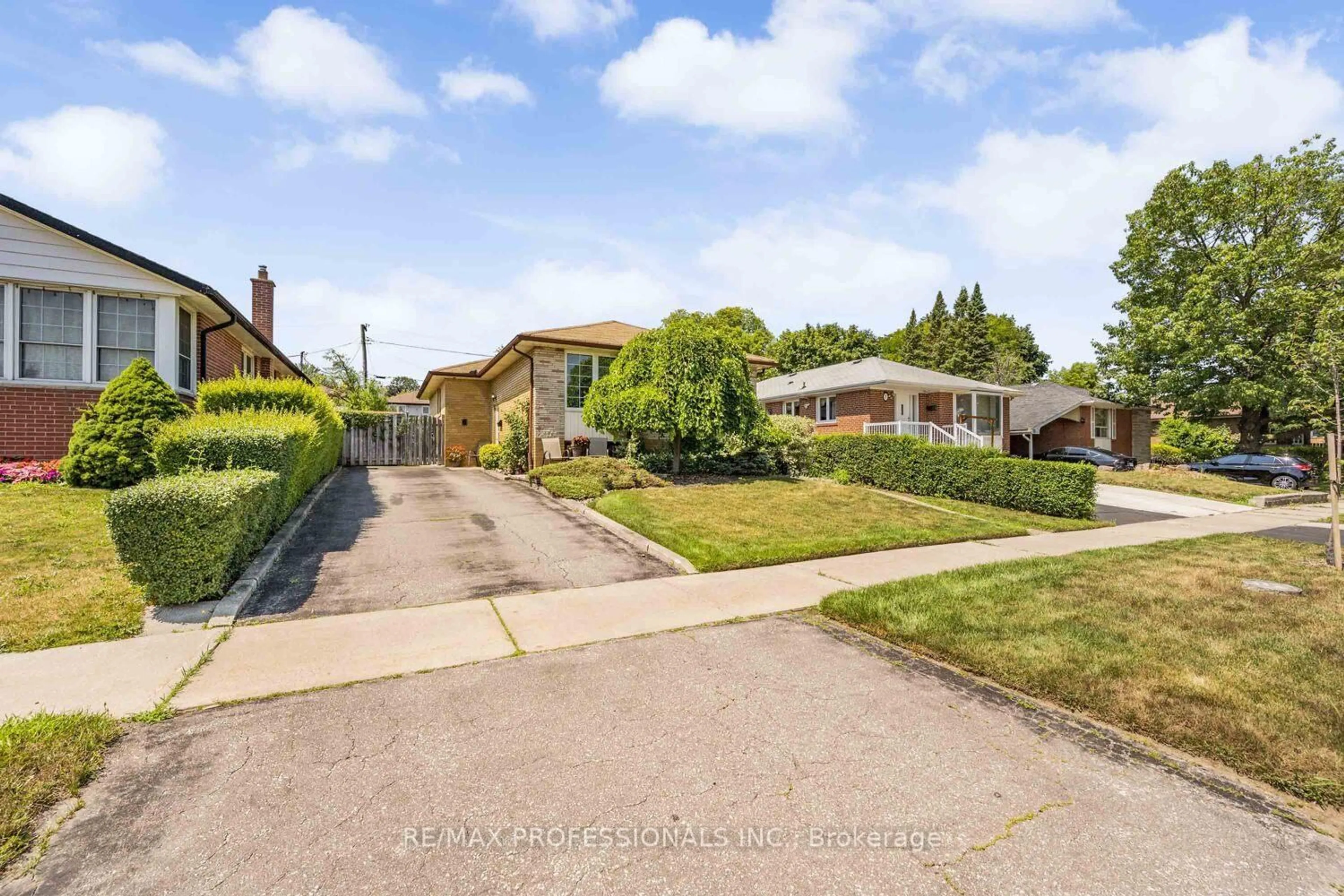 A pic from outside/outdoor area/front of a property/back of a property/a pic from drone, street for 6 Joshua Ave, Toronto Ontario M9W 4T6