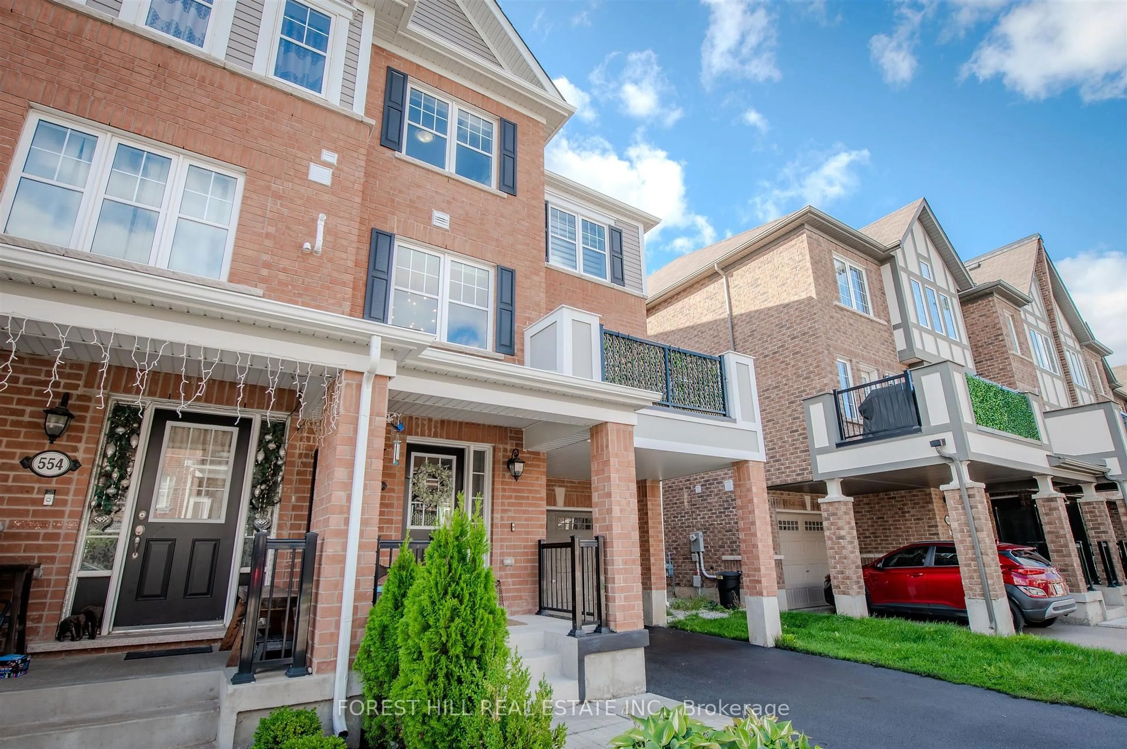 Home with brick exterior material, street for 556 Buckeye Crt, Milton Ontario L9T 7E7