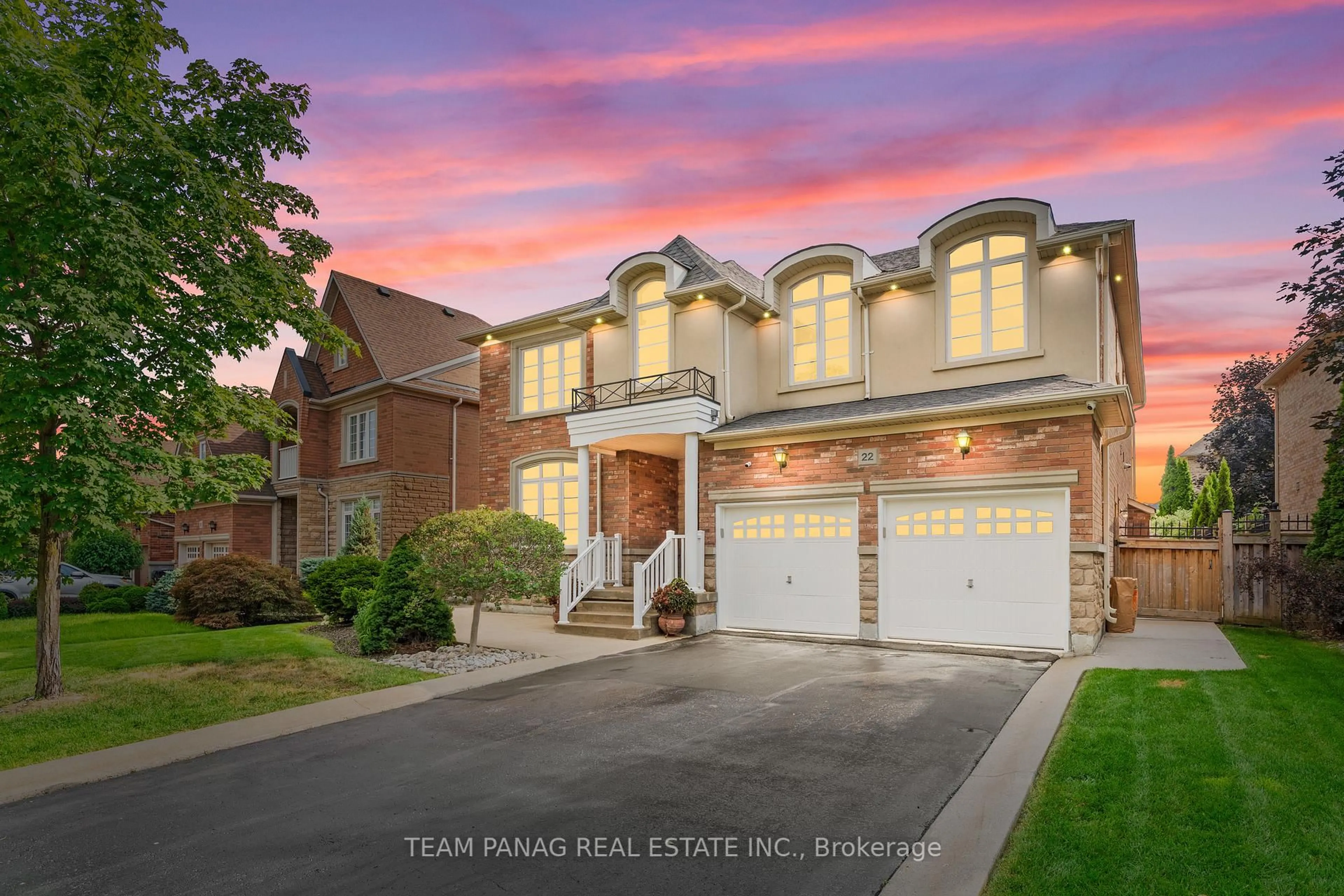 Home with brick exterior material, street for 22 Saint Hubert Dr, Brampton Ontario L6P 1V7