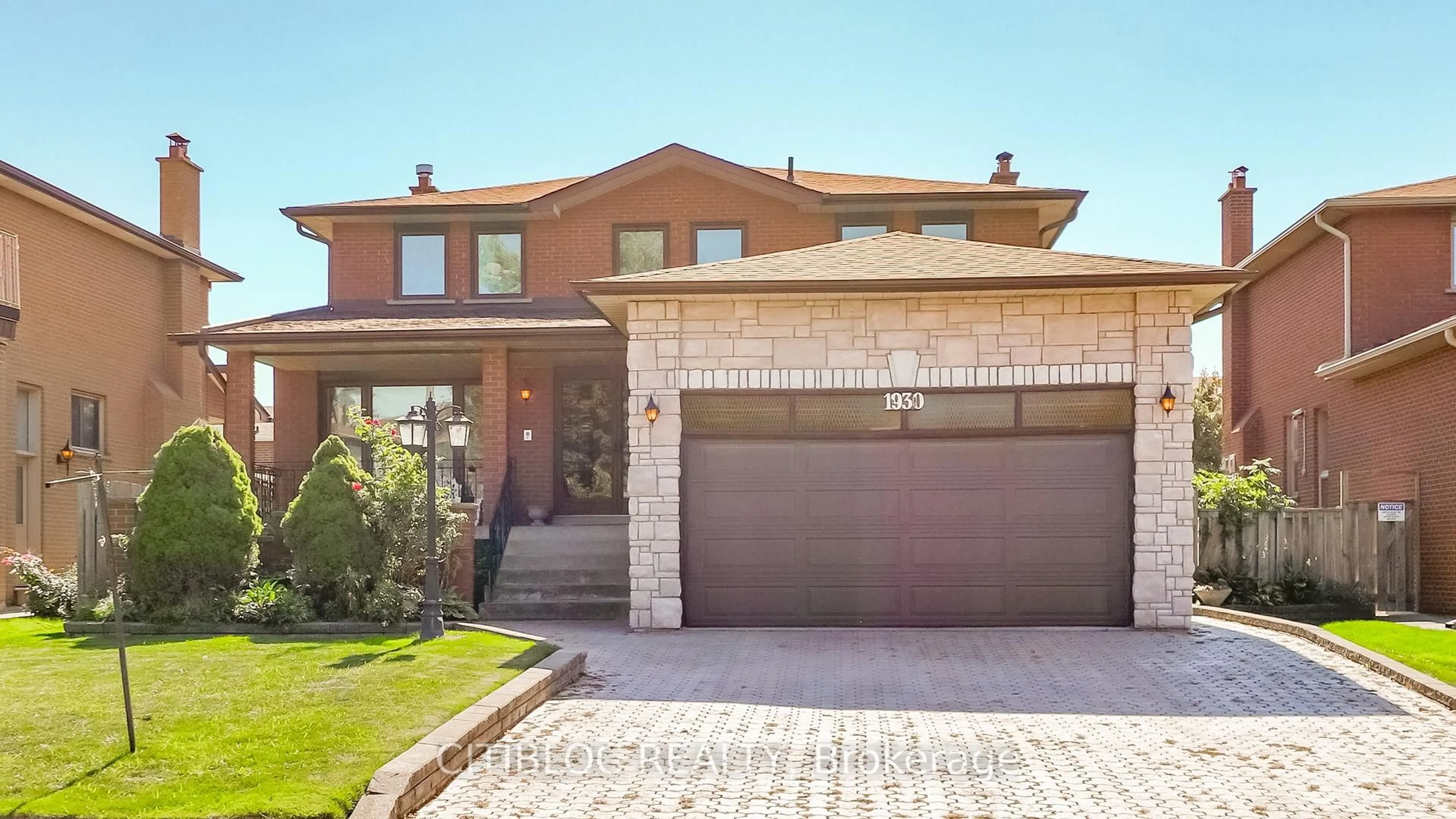 Home with brick exterior material, street for 1930 Carscadden Chse, Mississauga Ontario L4W 3R9