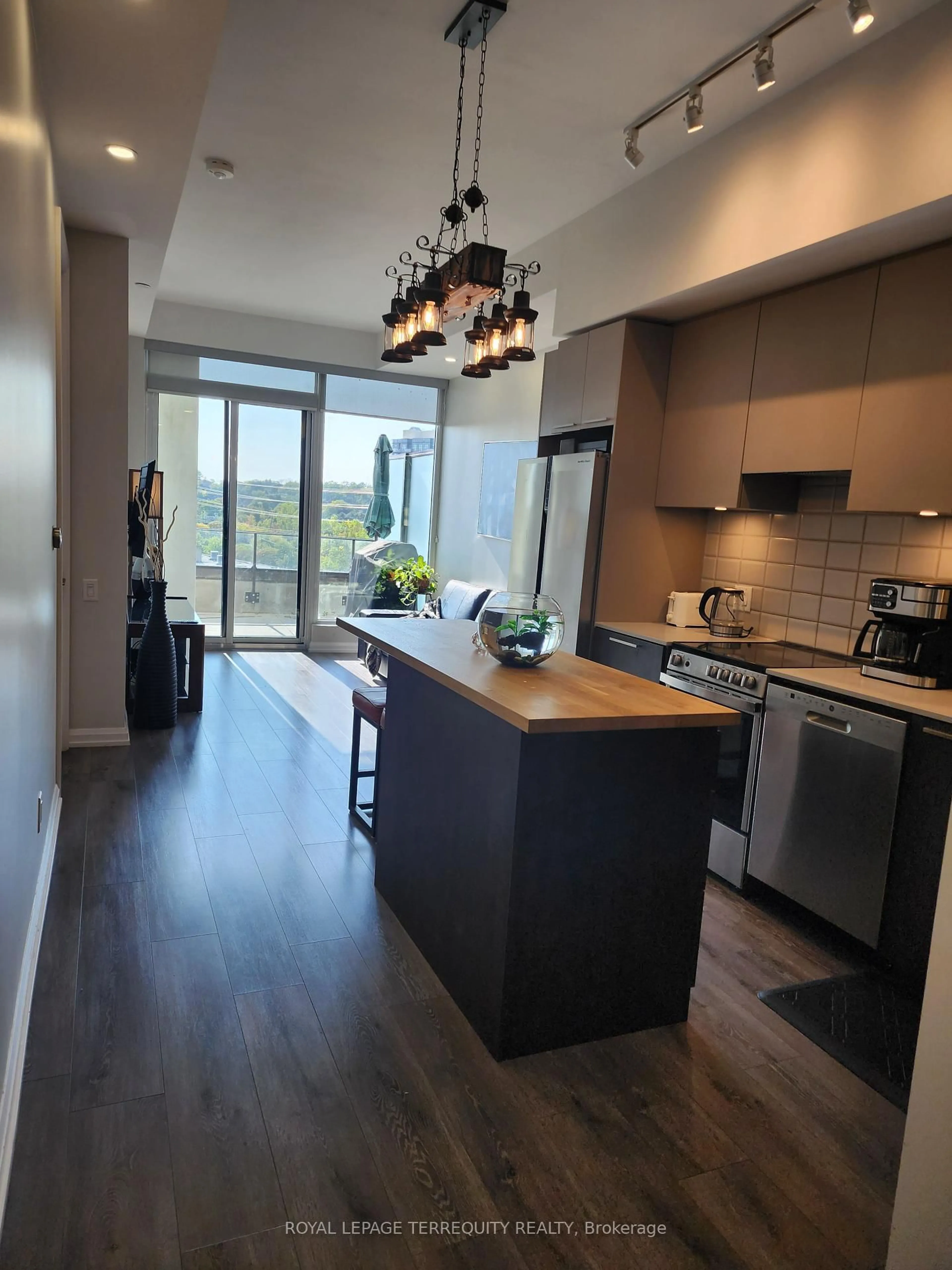 Open concept kitchen, unknown for 4208 Dundas St #610, Toronto Ontario M8X 0B1