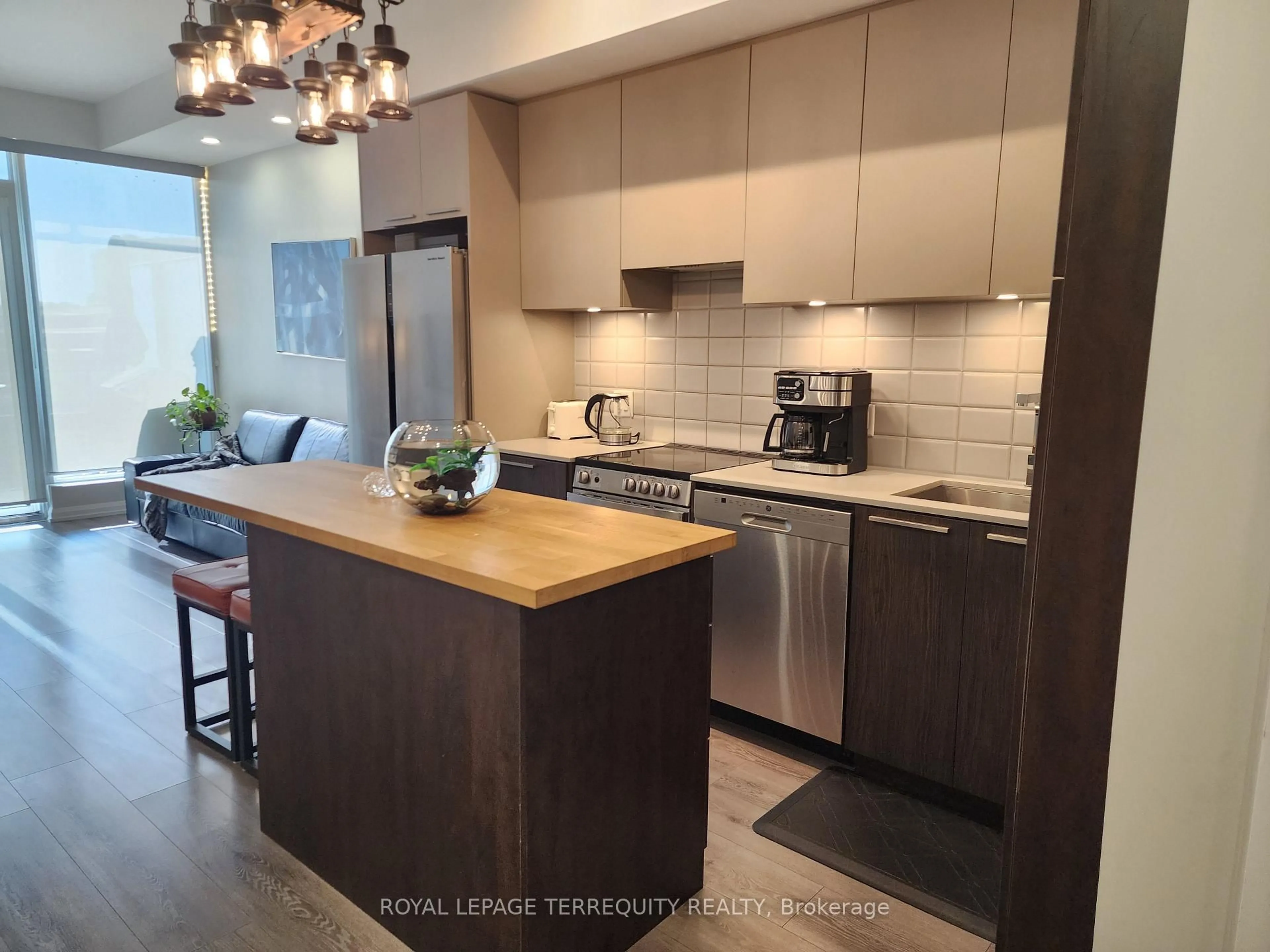 Open concept kitchen, unknown for 4208 Dundas St #610, Toronto Ontario M8X 0B1