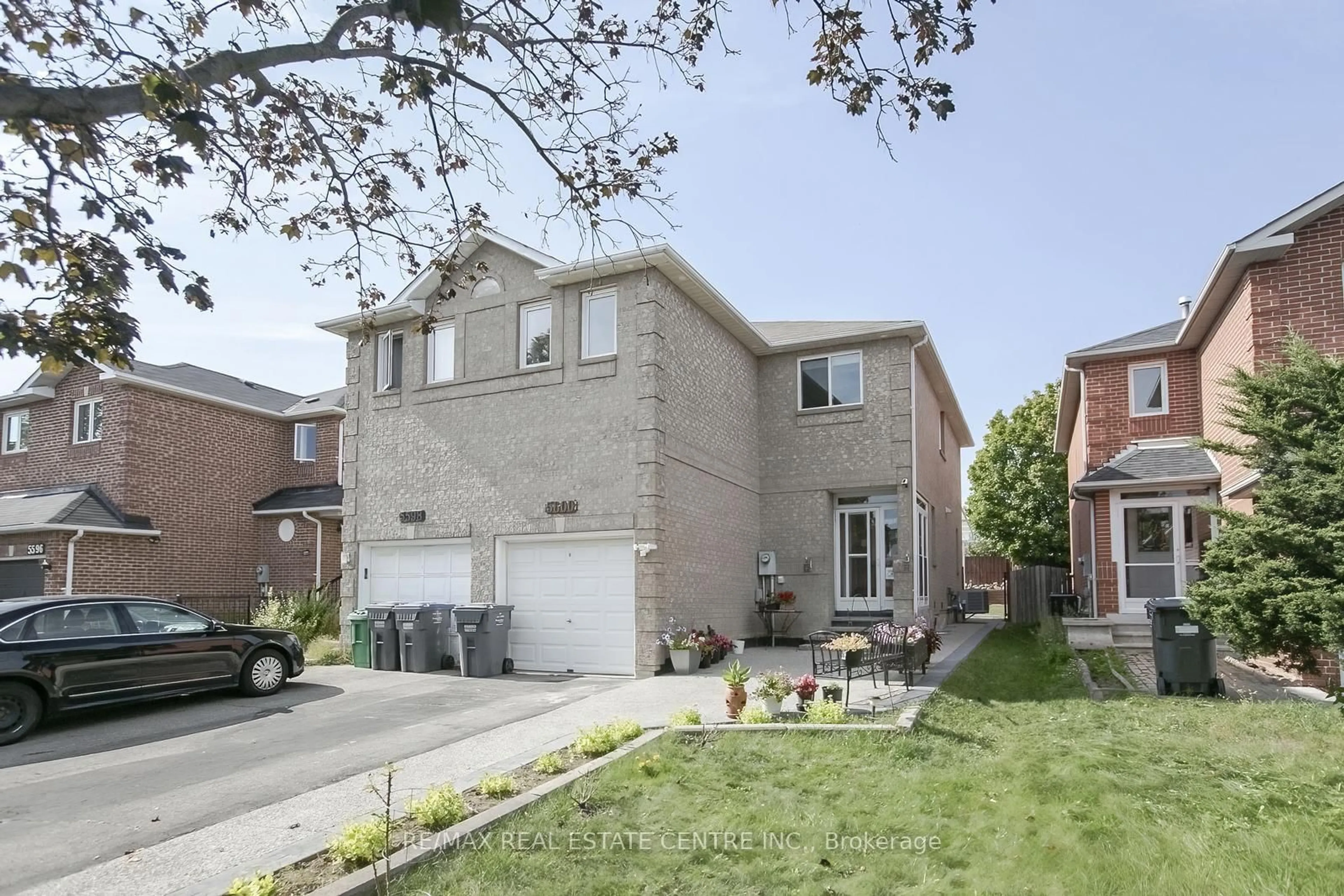 Home with brick exterior material, street for 5600 Cortina Cres, Mississauga Ontario L4Z 3R3