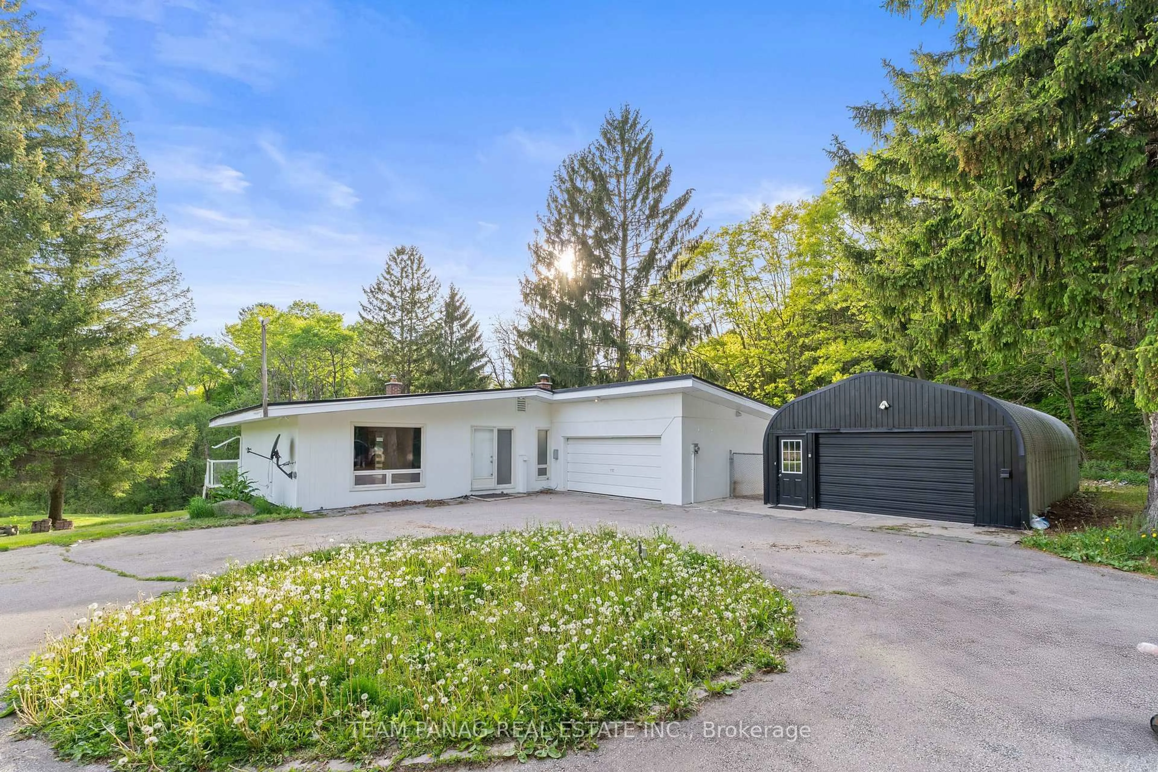 A pic from outside/outdoor area/front of a property/back of a property/a pic from drone, street for 7062 Castlederg Sdrd, Caledon Ontario L7C 0P4