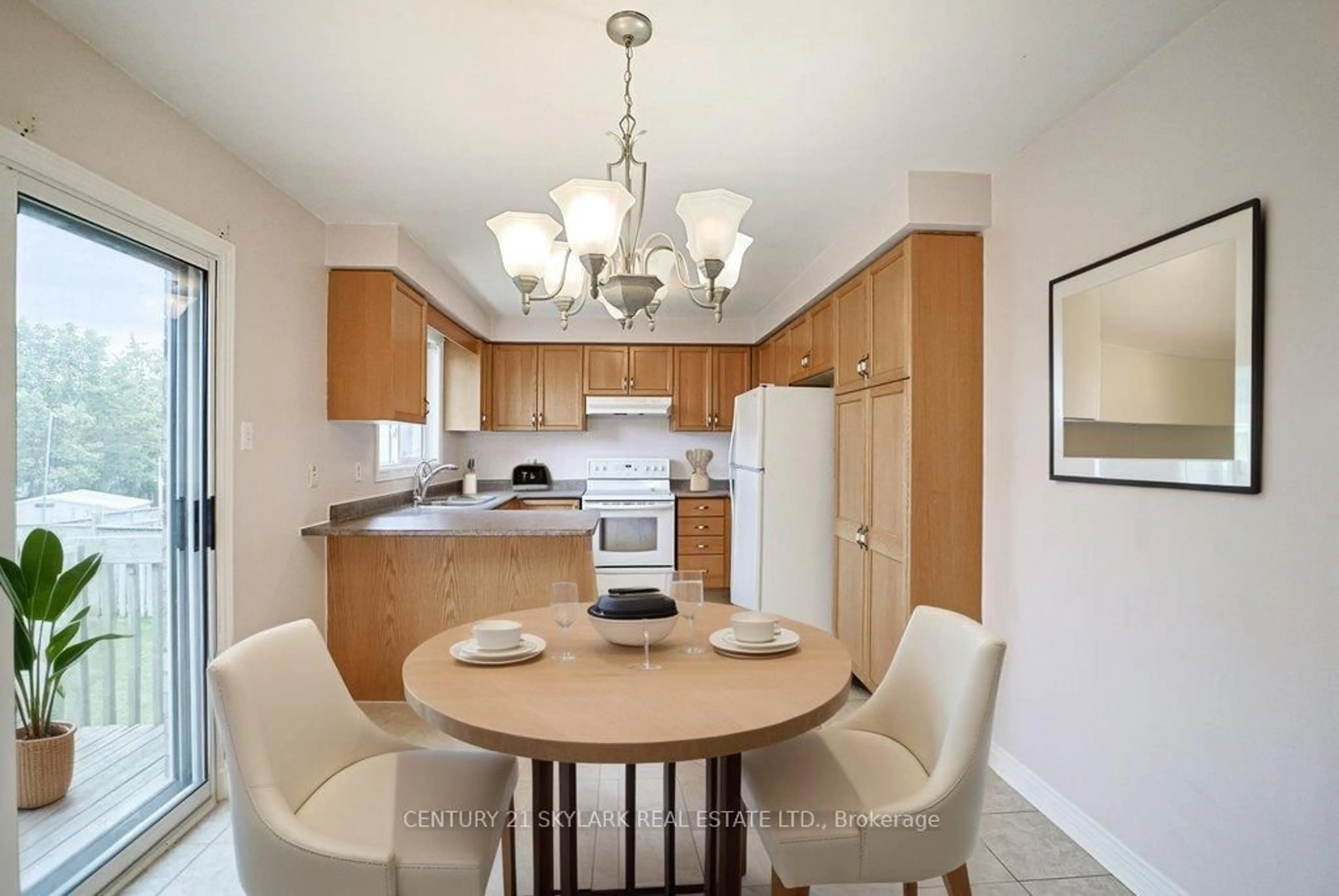 Standard kitchen, unknown for 13 Paulette Way, Caledon Ontario L7E 1X2
