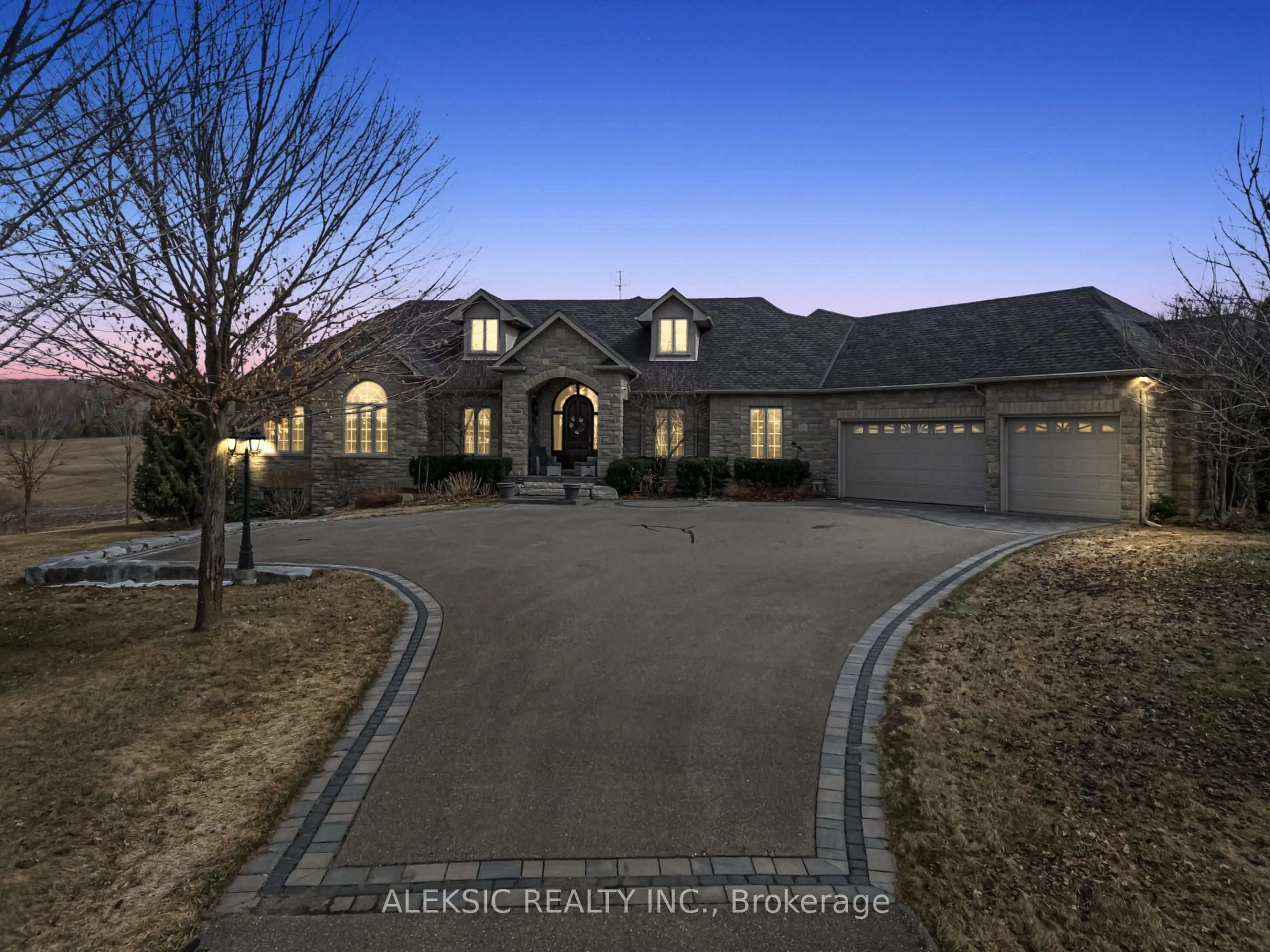 A pic from outside/outdoor area/front of a property/back of a property/a pic from drone, street for 9797 Hunsden Sdrd, Caledon Ontario L7E 0J8