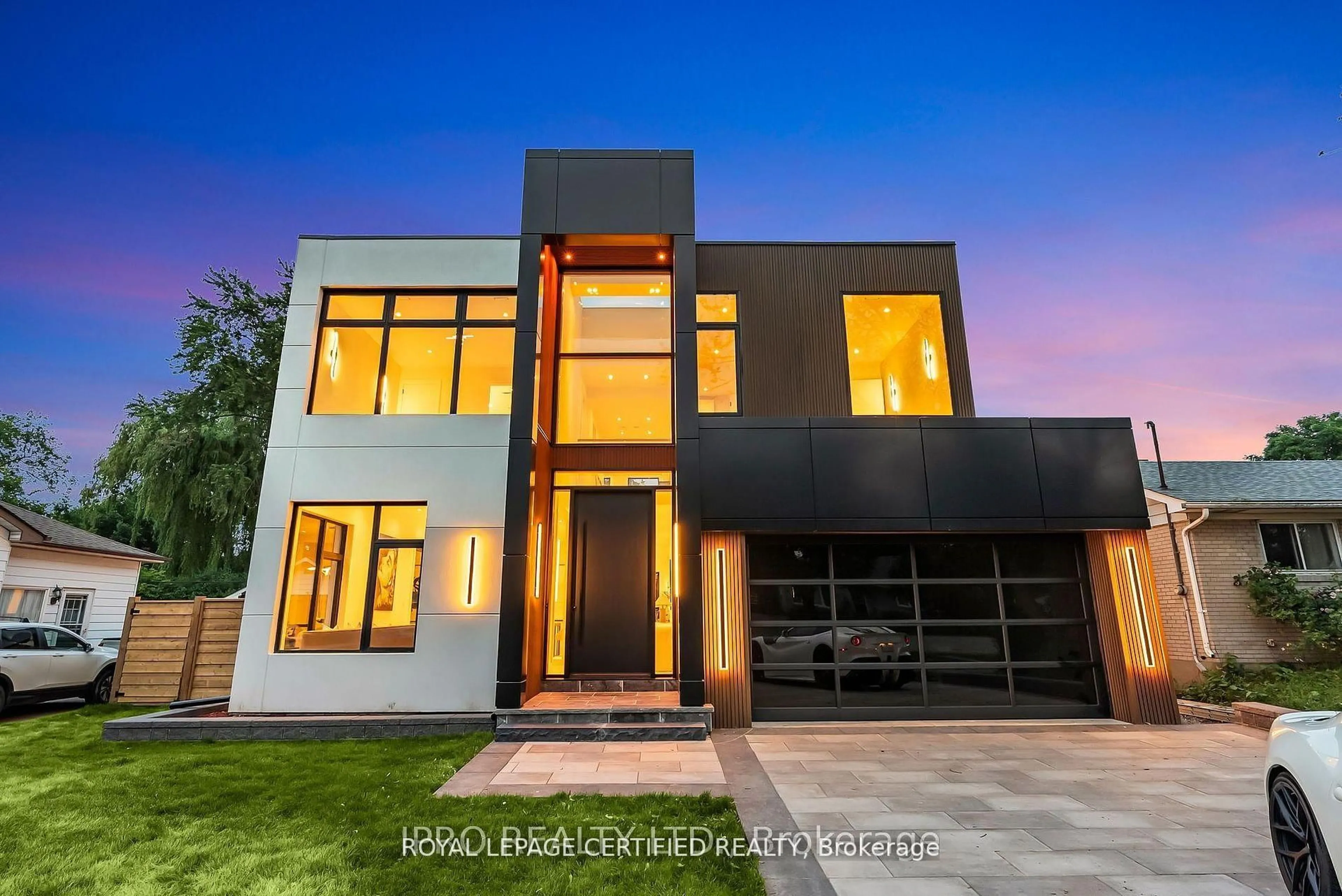 Home with brick exterior material, building for 1328 Waverly Ave, Oakville Ontario L6L 2S3