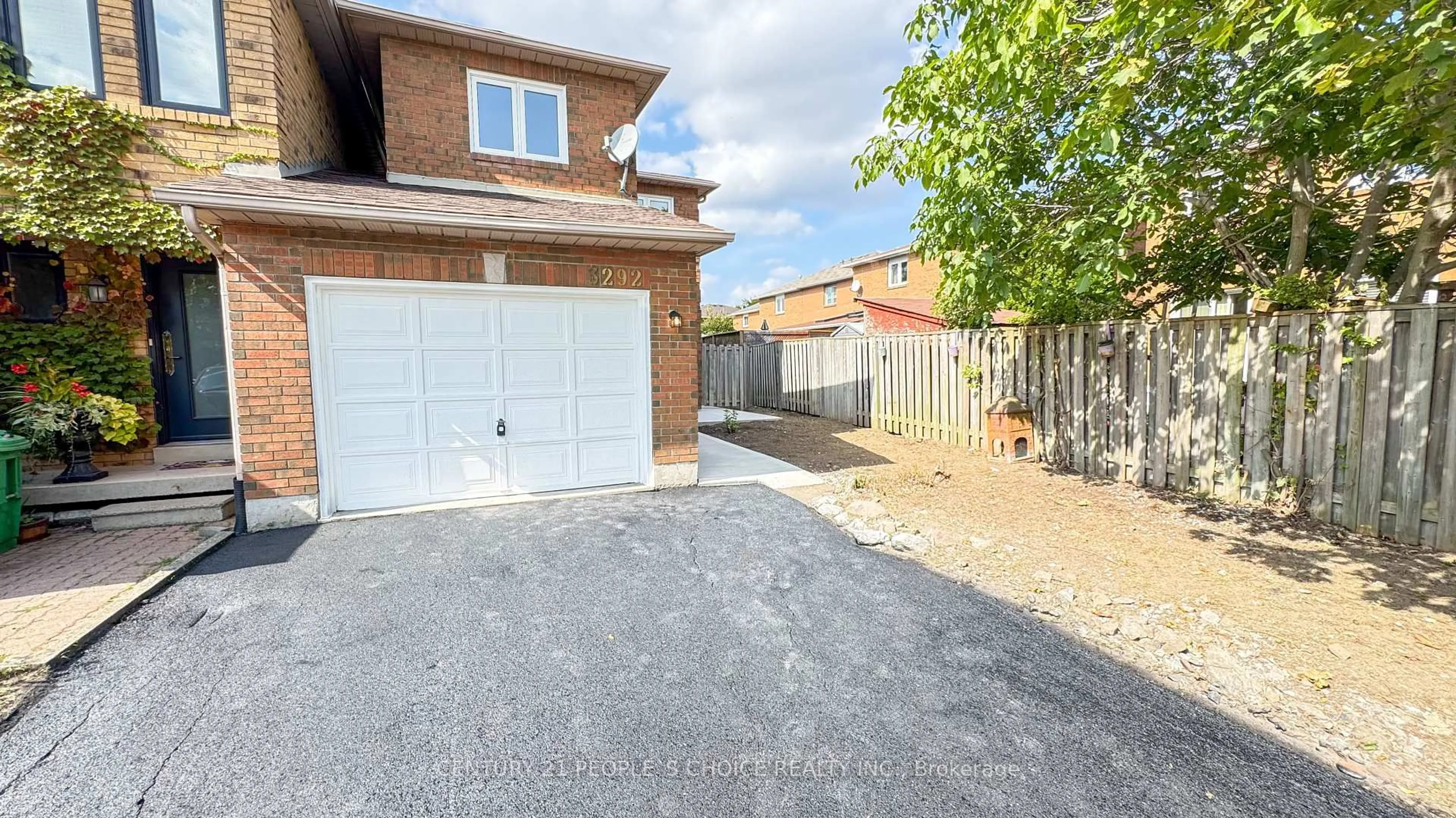Unknown for 3292 Bobwhite Mews, Mississauga Ontario L5N 6E9