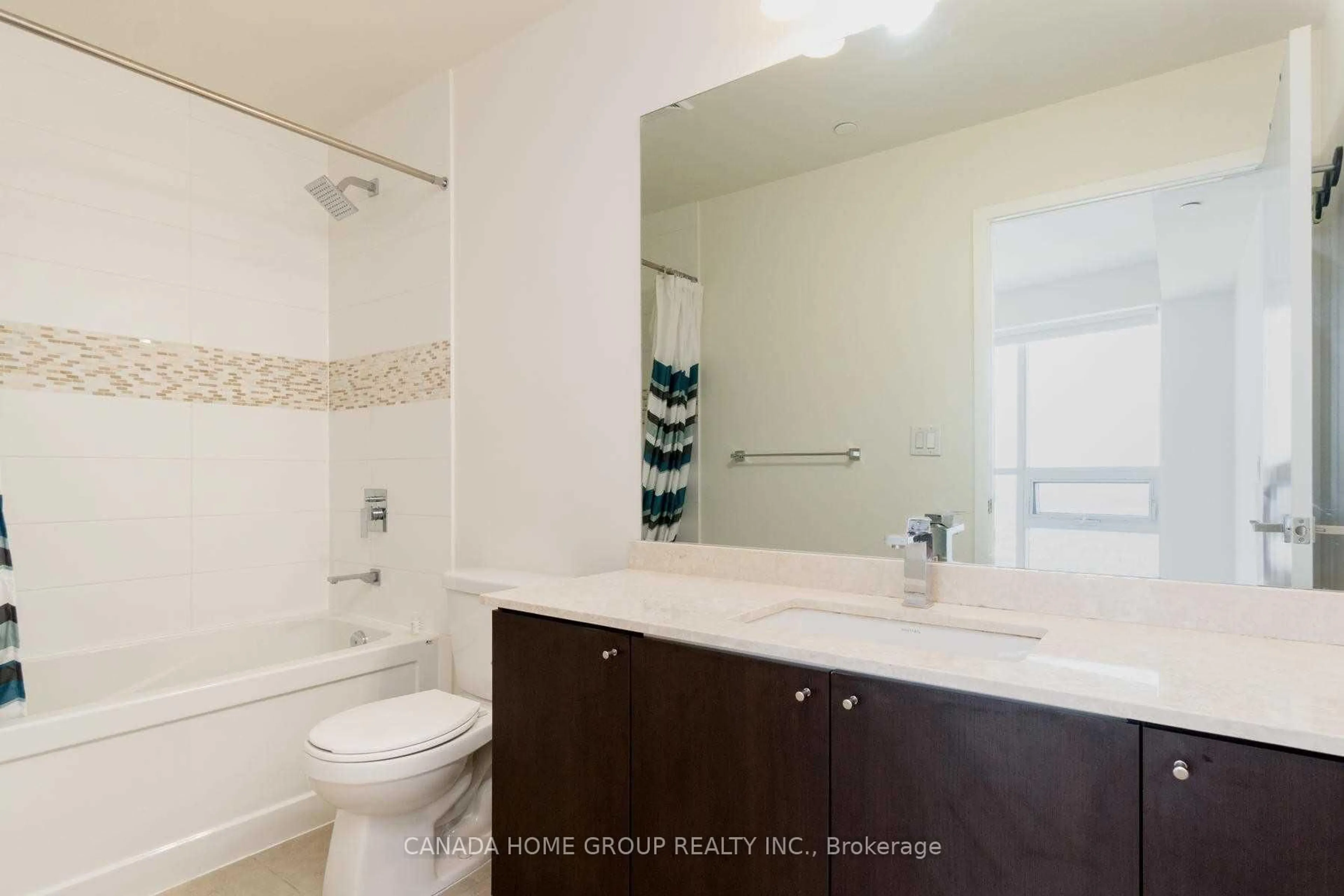 Standard bathroom, ceramic/tile floor for 510 Curran Pl #3202, Mississauga Ontario L5B 0J8