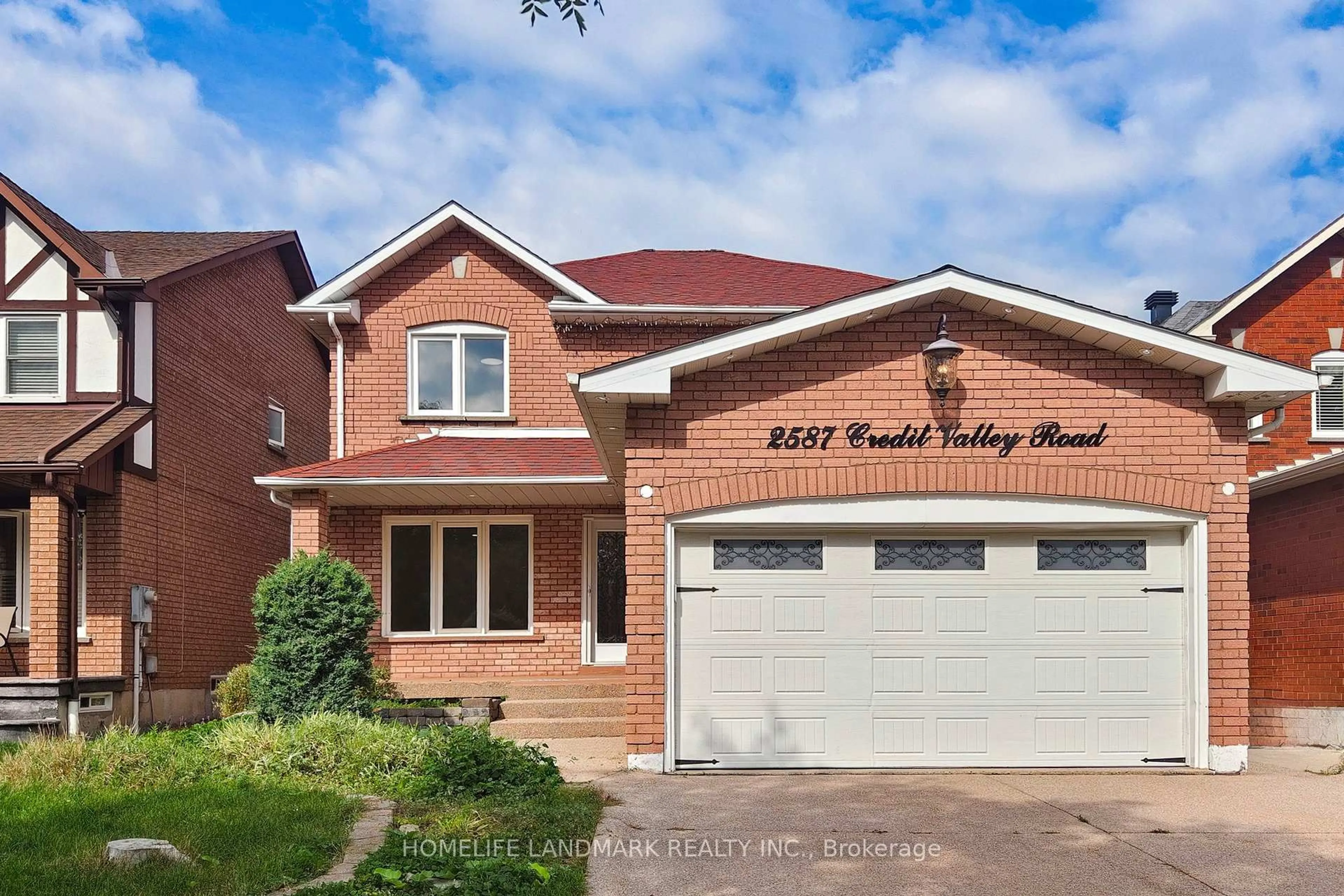 Home with brick exterior material, street for 2587 Credit Valley Rd, Mississauga Ontario L5M 4K7