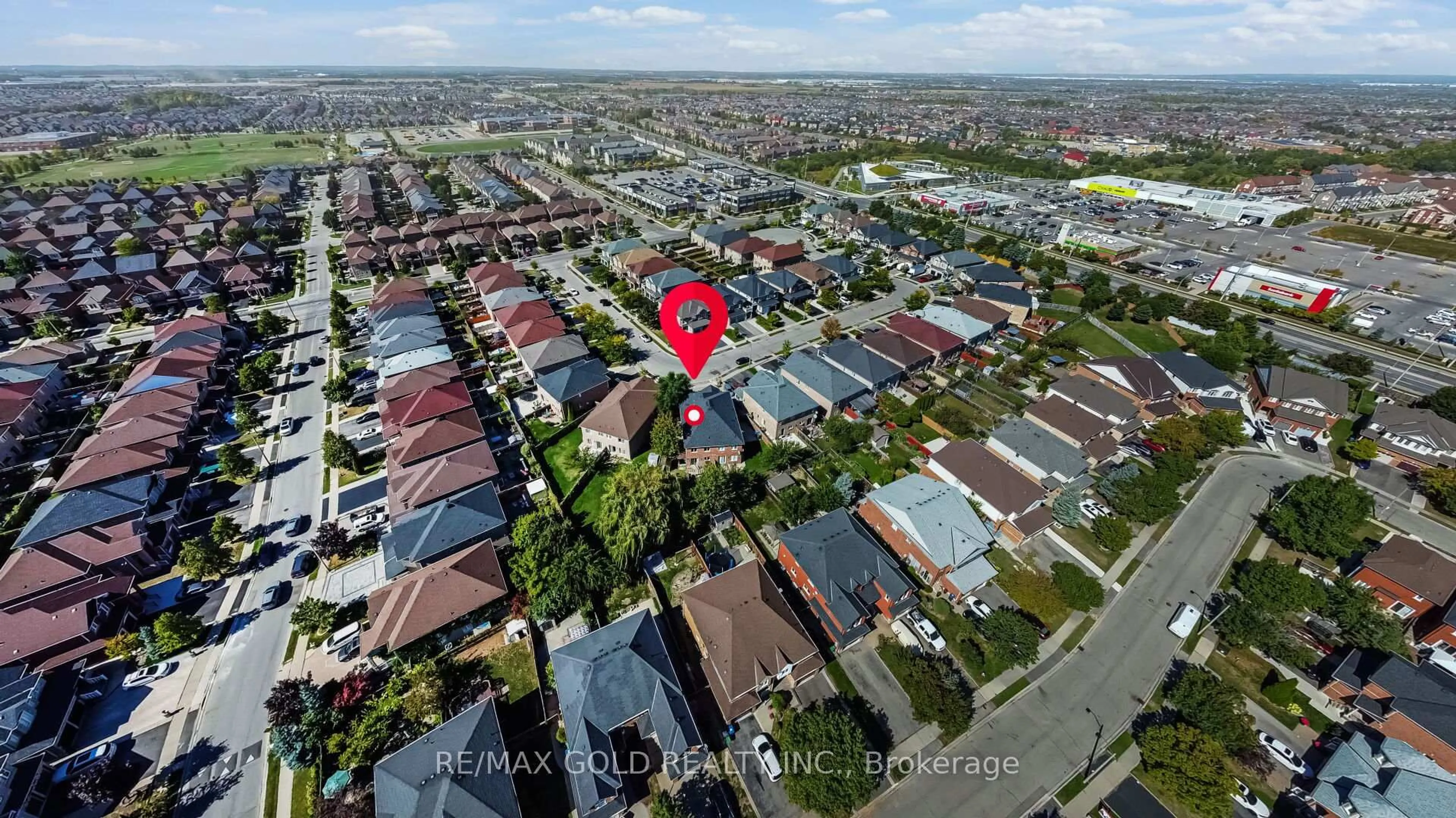 A pic from outside/outdoor area/front of a property/back of a property/a pic from drone, street for 68 Dewridge Crt, Brampton Ontario L6R 3B9