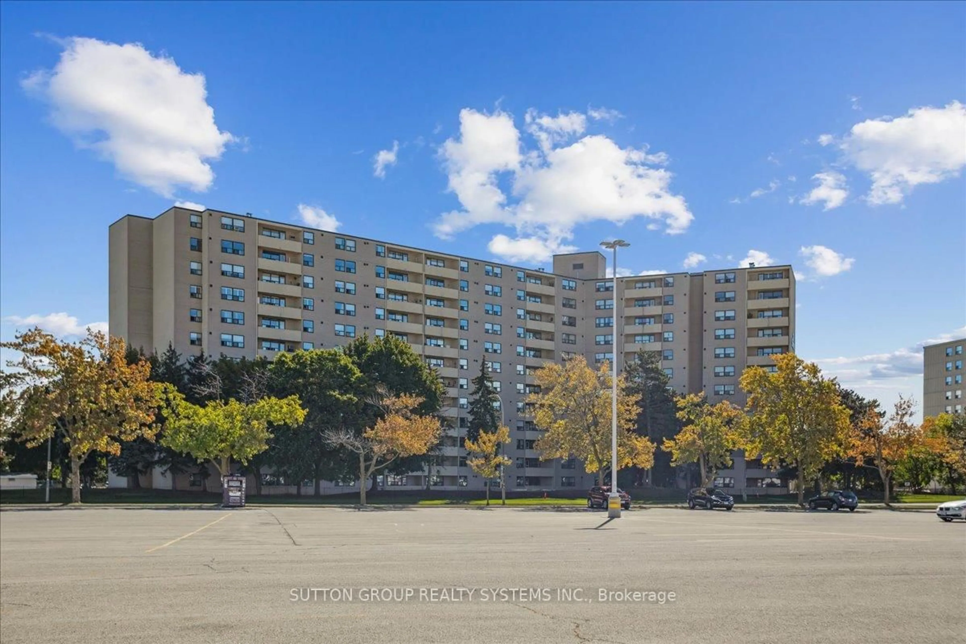 A pic from outside/outdoor area/front of a property/back of a property/a pic from drone, unknown for 700 Dynes Rd #614, Burlington Ontario L7N 3M2