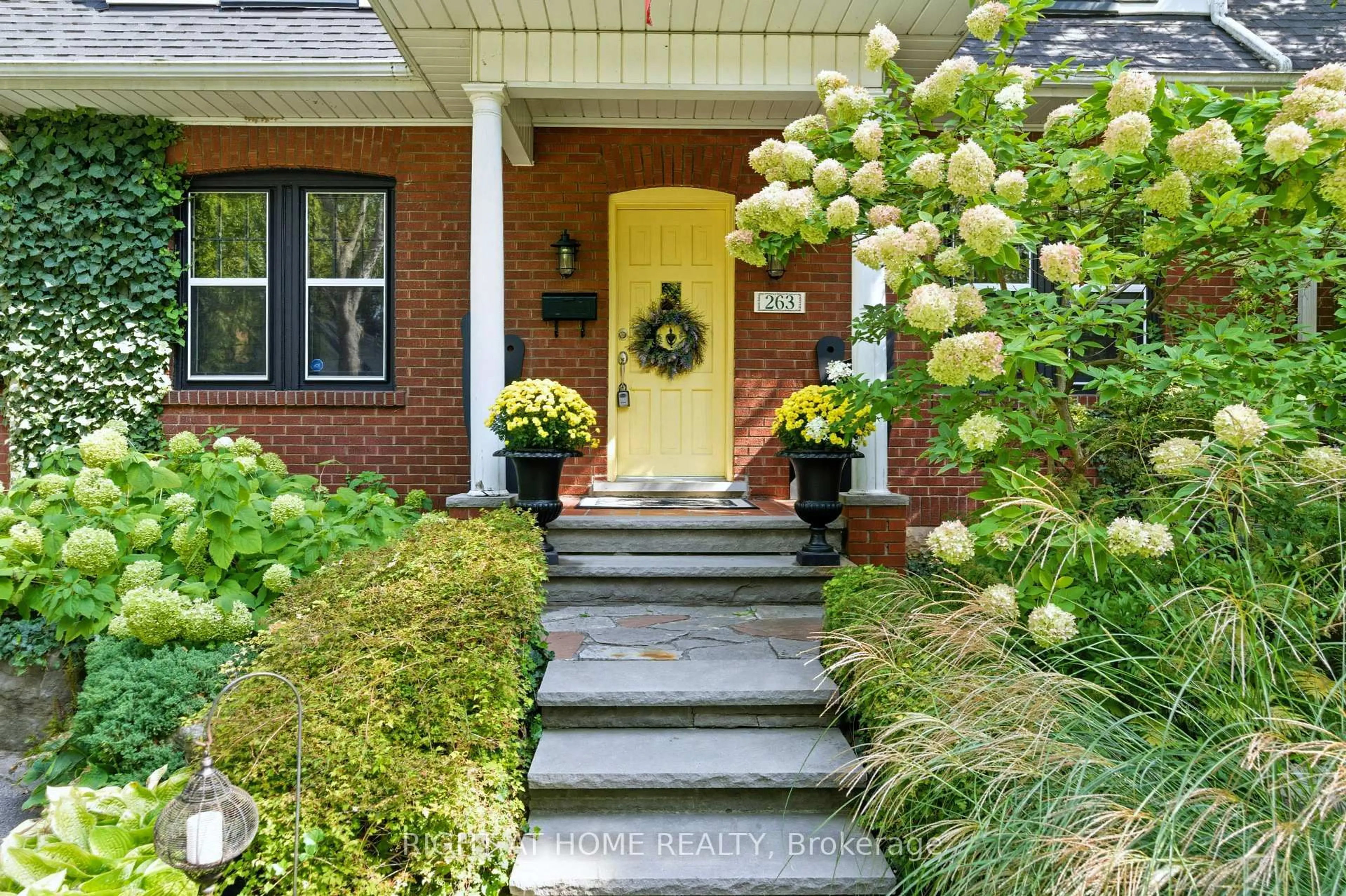 Unknown for 263 Hart Ave, Burlington Ontario L7N 1P3