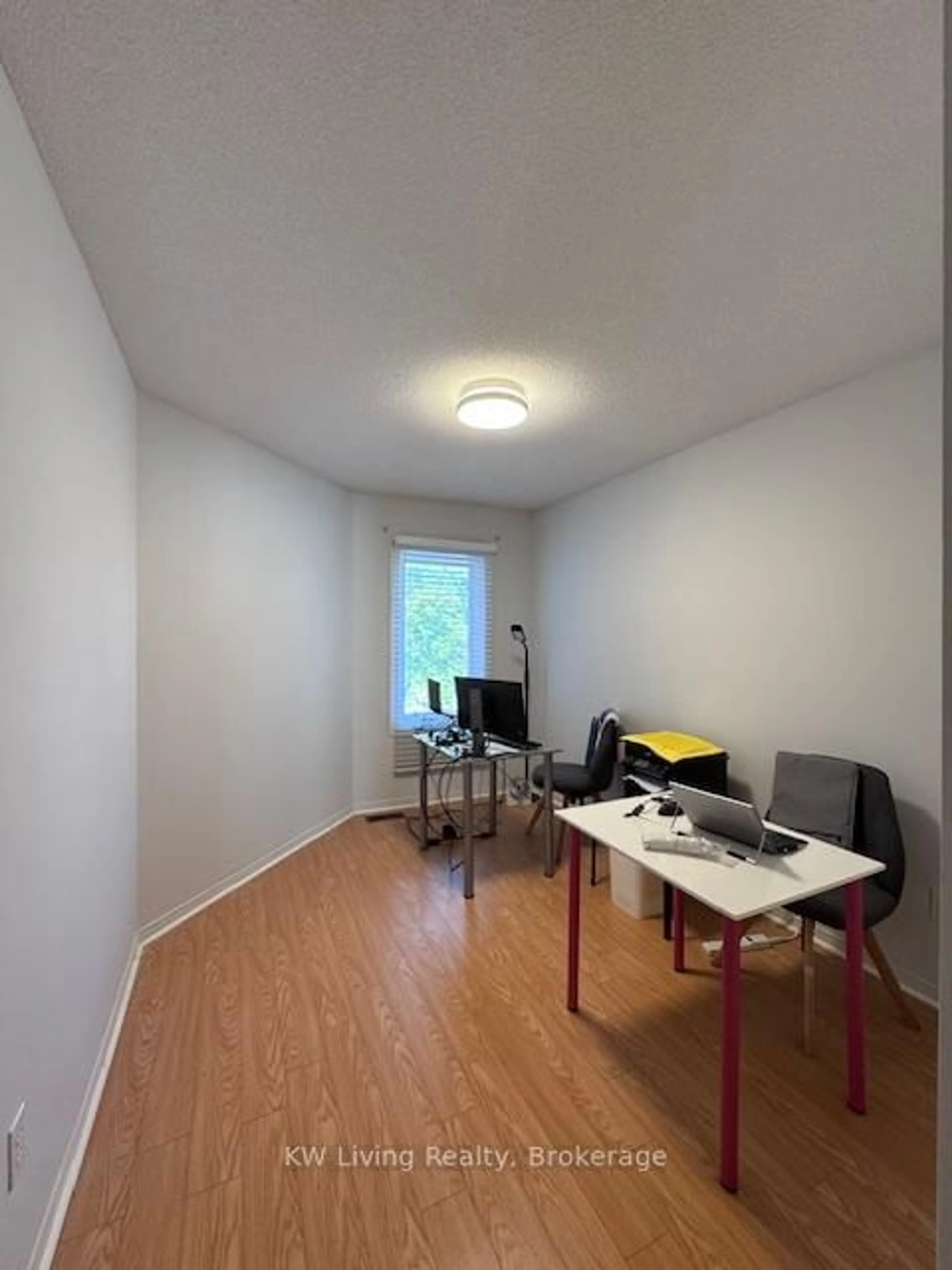 A pic of a room for 5420 Fallingbrook Dr #56, Mississauga Ontario L5V 2H6