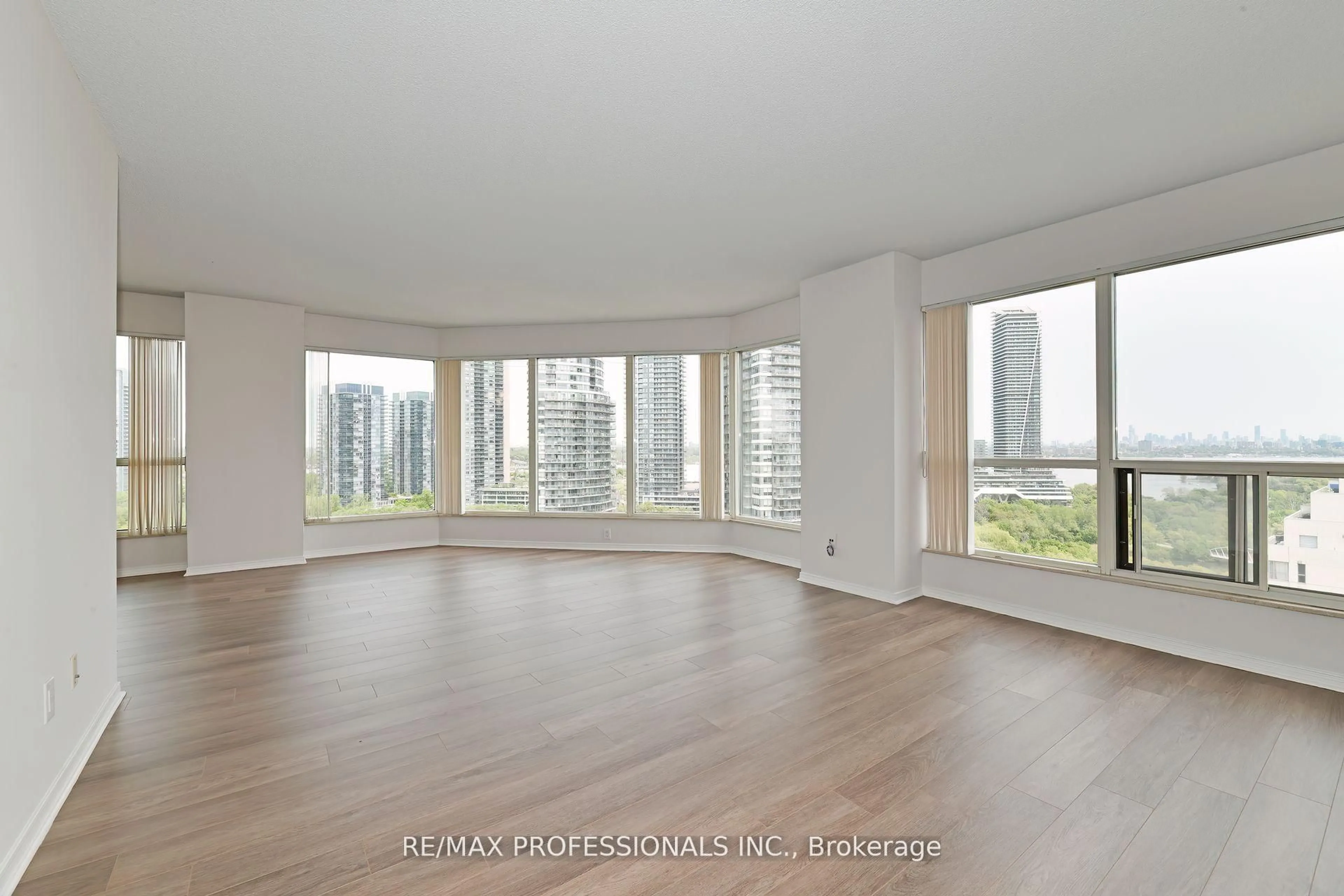 A pic of a room for 2269 Lakeshore Blvd #2004, Toronto Ontario M8V 3X6