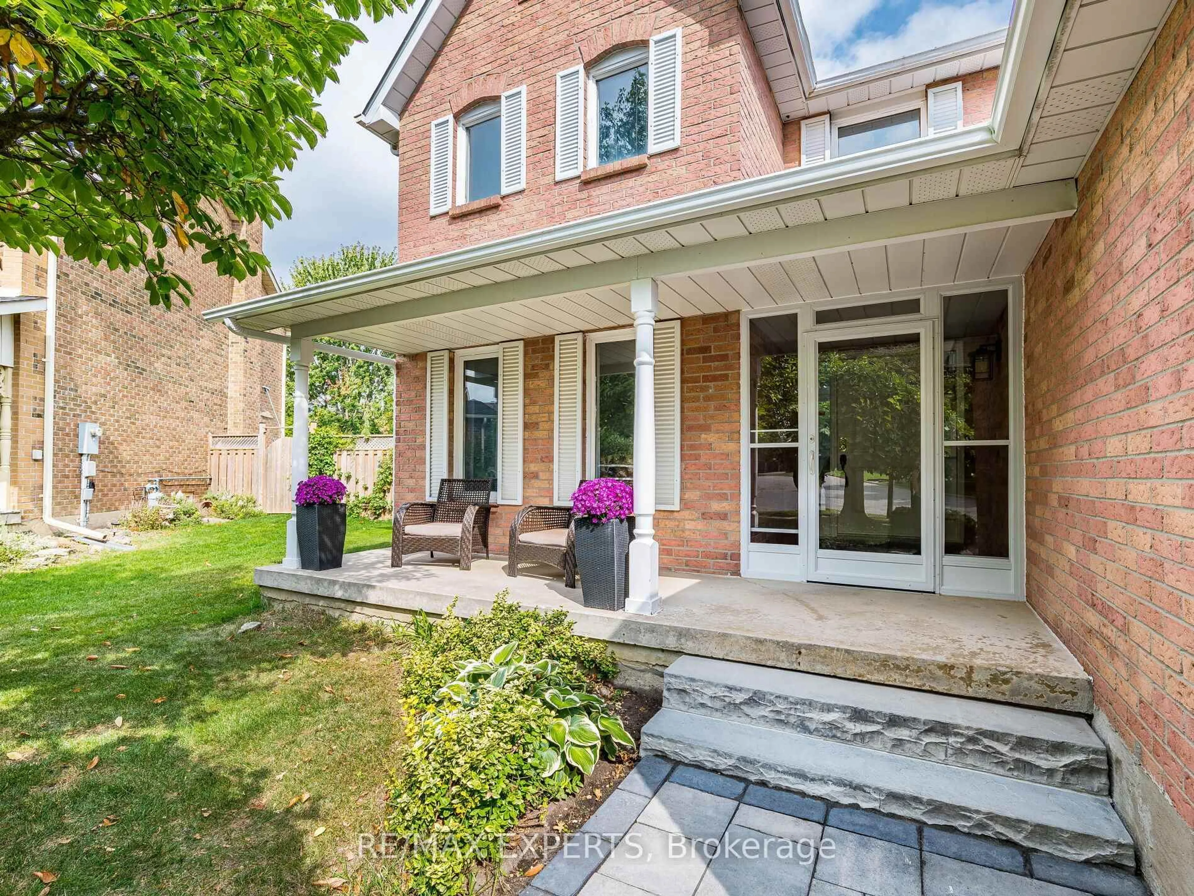 Home with brick exterior material, street for 31 Mccabe Cres, Caledon Ontario L7E 5X1