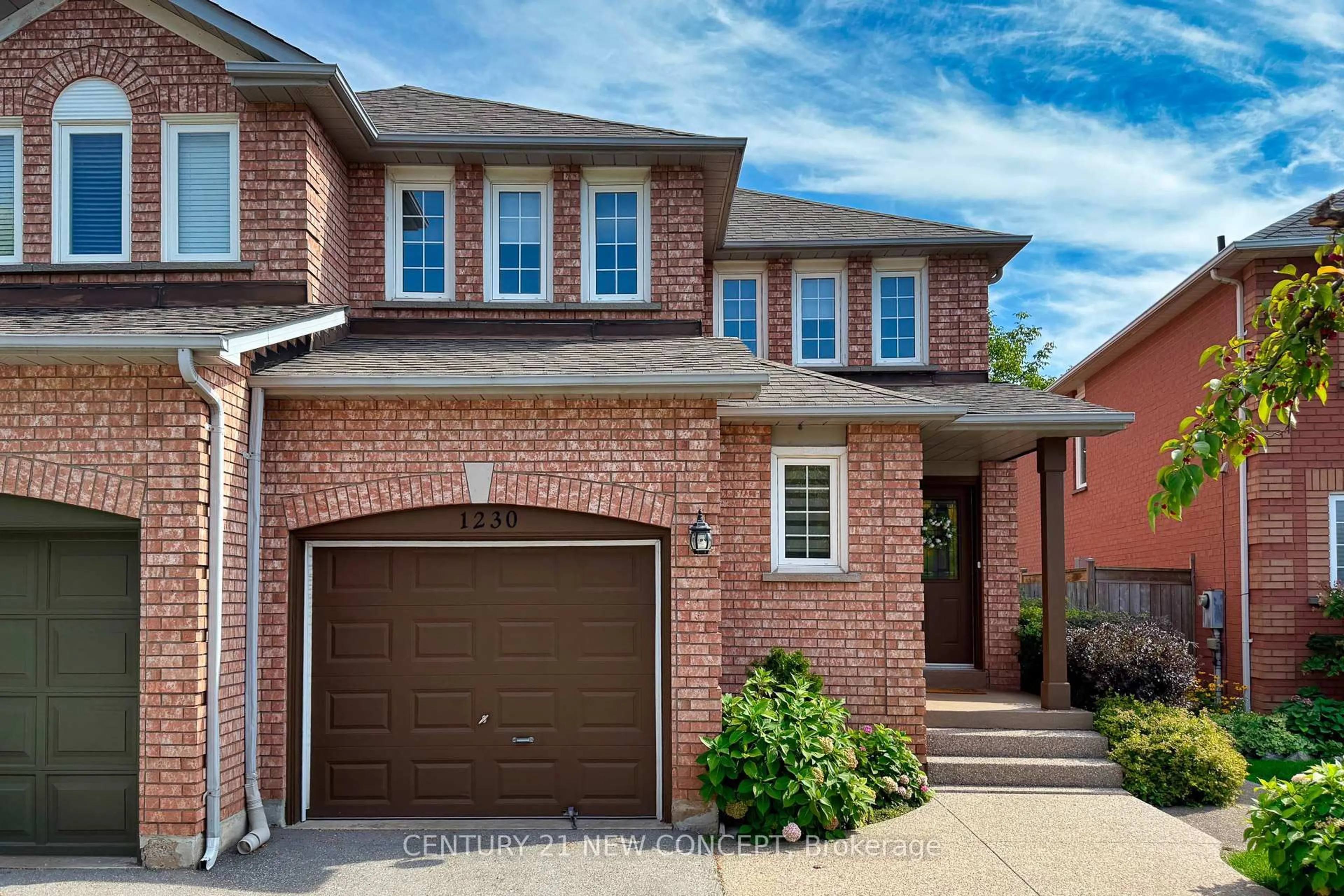 Home with brick exterior material, street for 1230 Old Oak Dr, Oakville Ontario L6M 3K6
