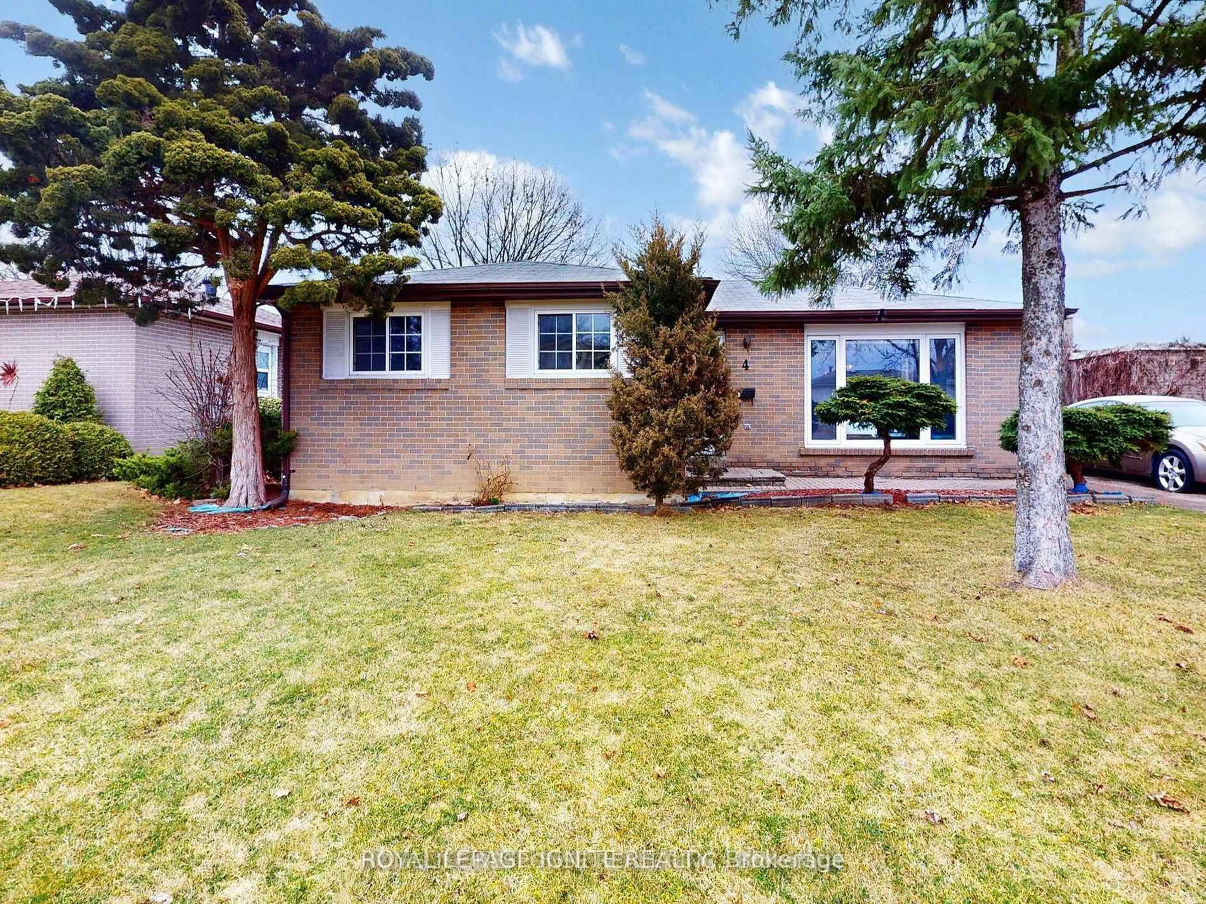 Unknown for 4 Drayton Cres, Brampton Ontario L6T 3G7