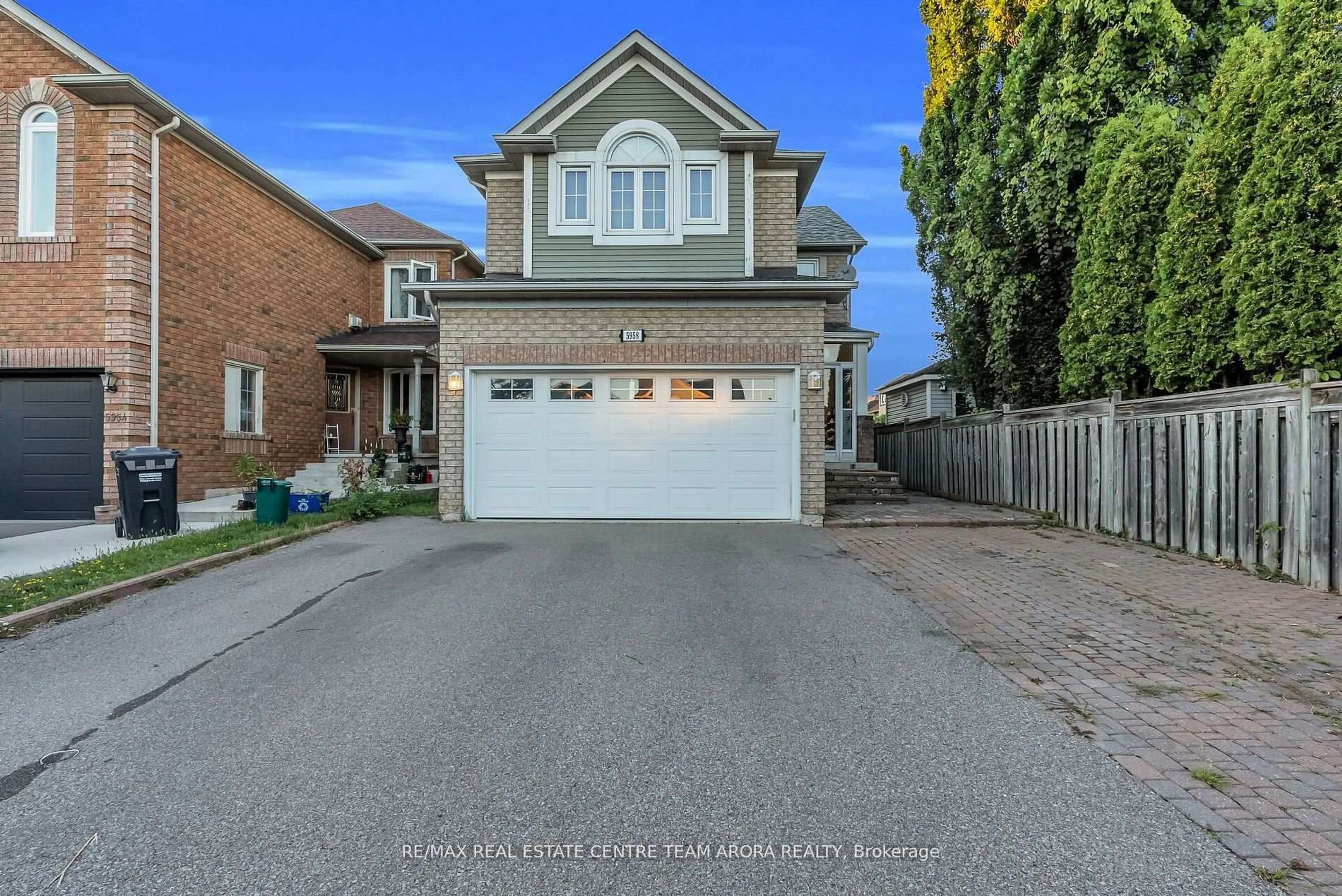 Unknown for 5958 Mersey St, Mississauga Ontario L5V 1W1