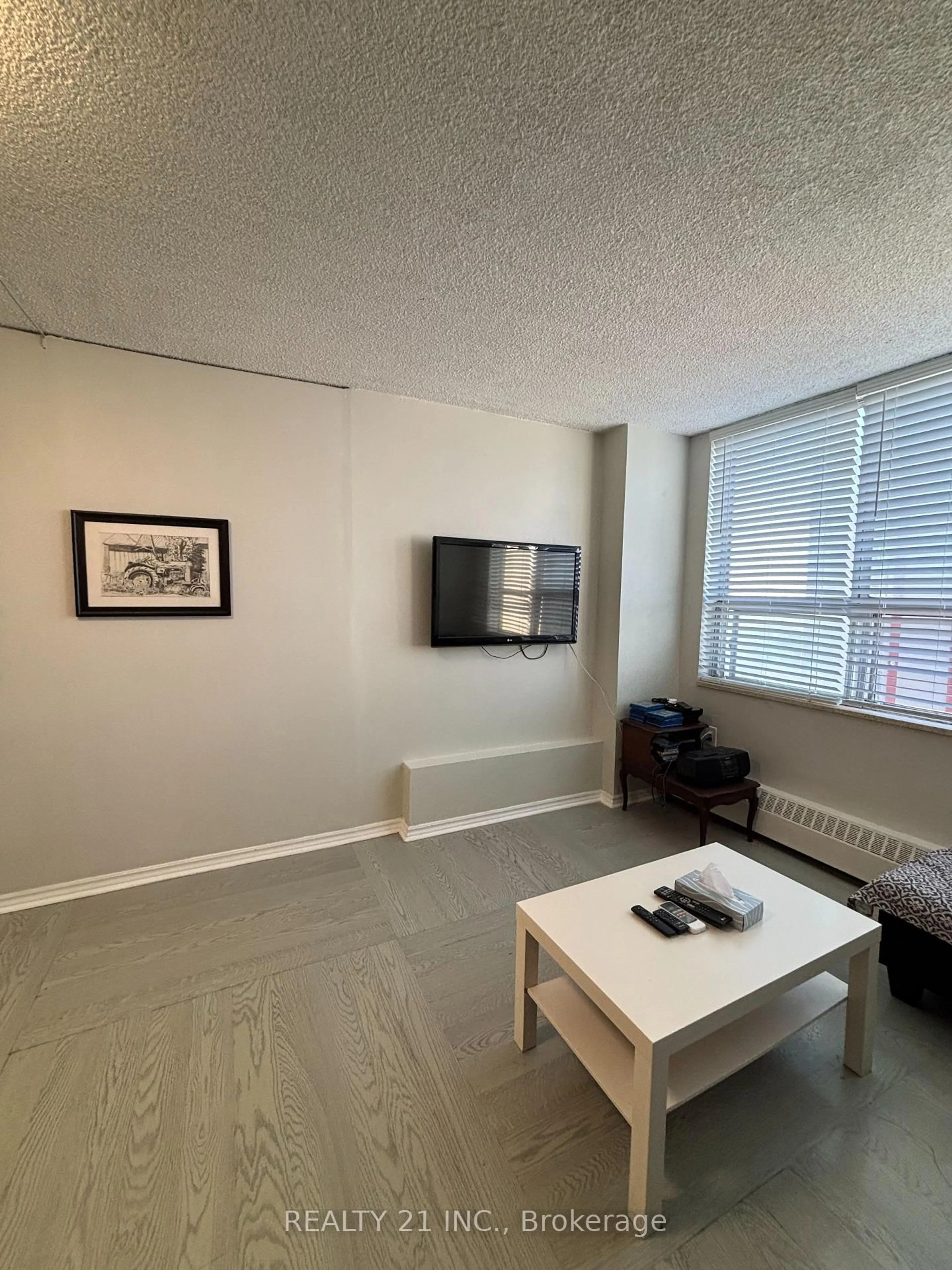 A pic of a room for 50 Lotherton Ptwy #906, Toronto Ontario M6B 2G8