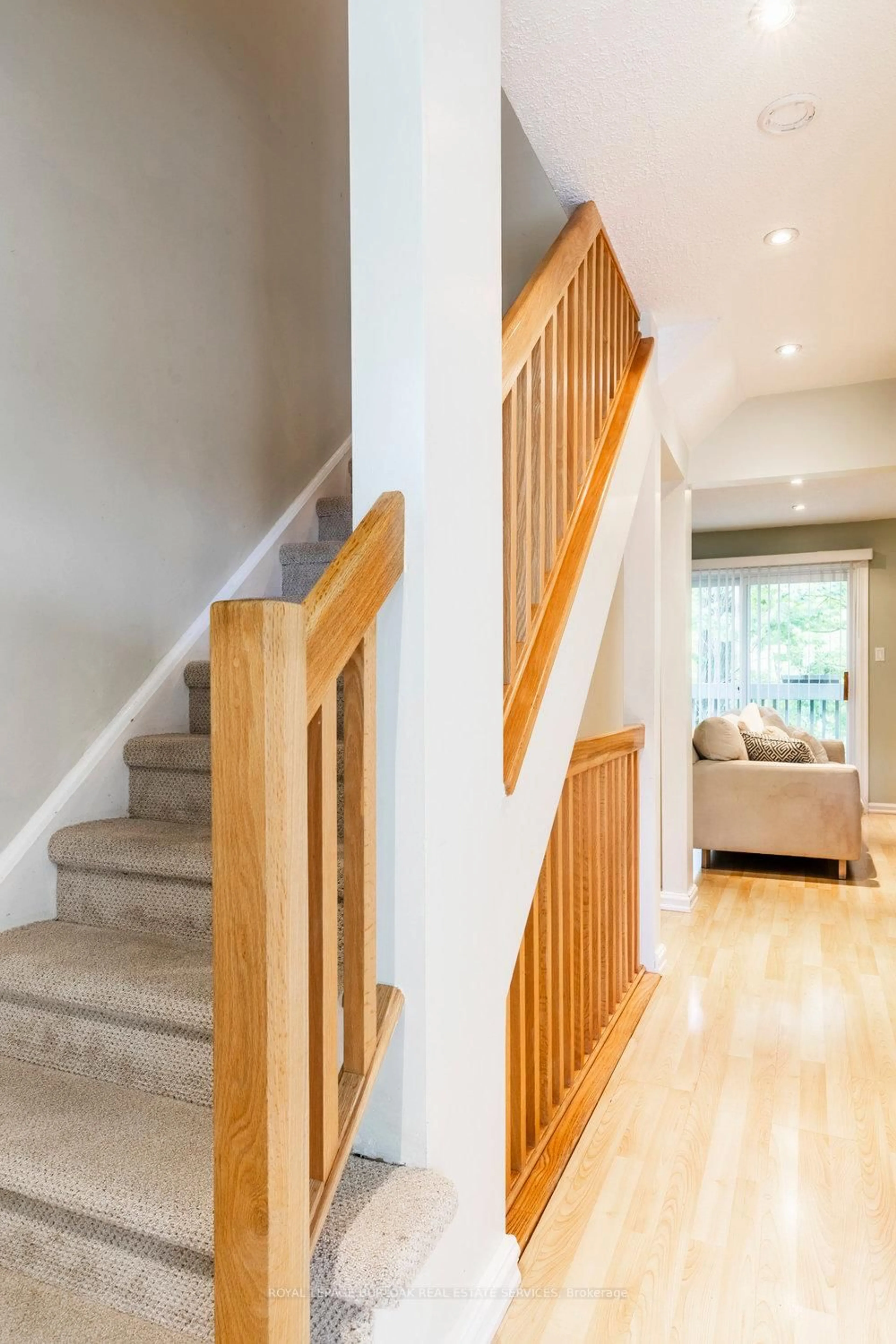 Stairs for 1556 Kern's Rd #3, Burlington Ontario L7P 3A7