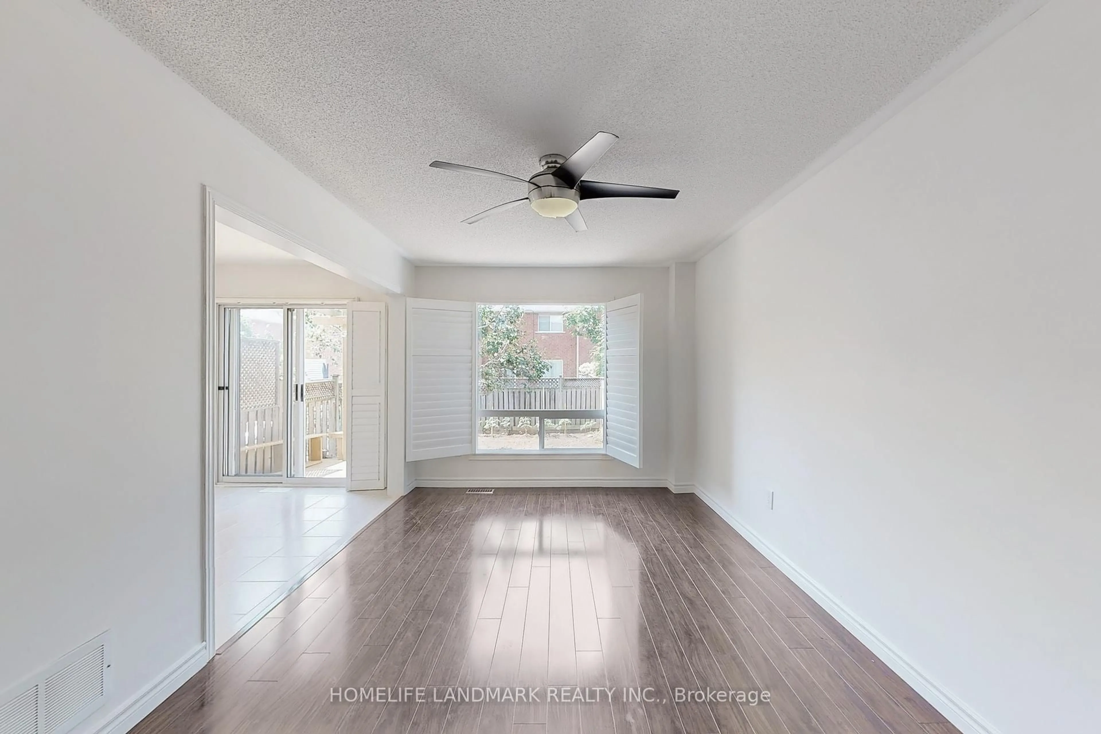 A pic of a room for 2276 Grouse Lane, Oakville Ontario L6M 4A8