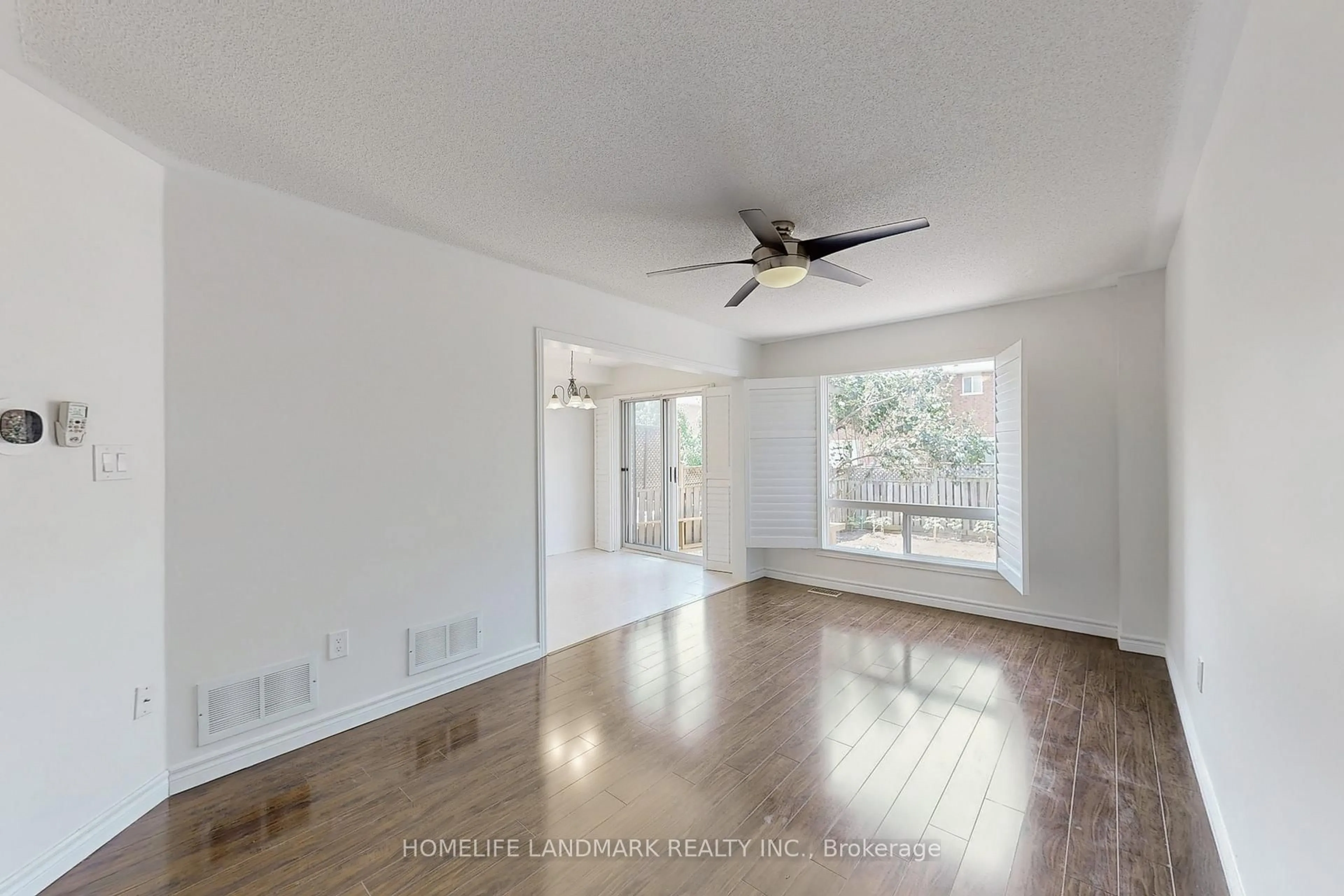 A pic of a room for 2276 Grouse Lane, Oakville Ontario L6M 4A8