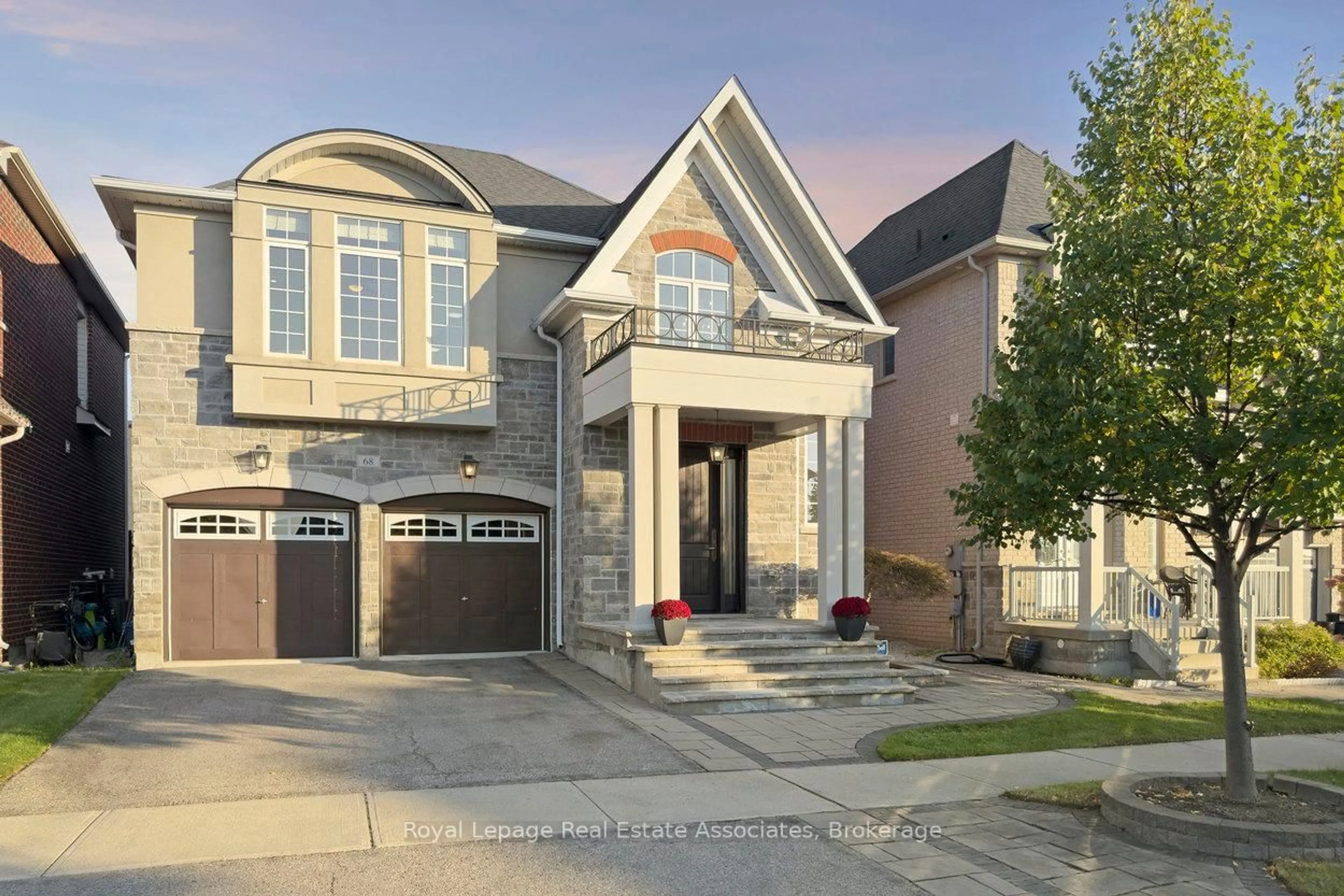 Home with brick exterior material, street for 68 Jolana Cres, Halton Hills Ontario L7G 0G4