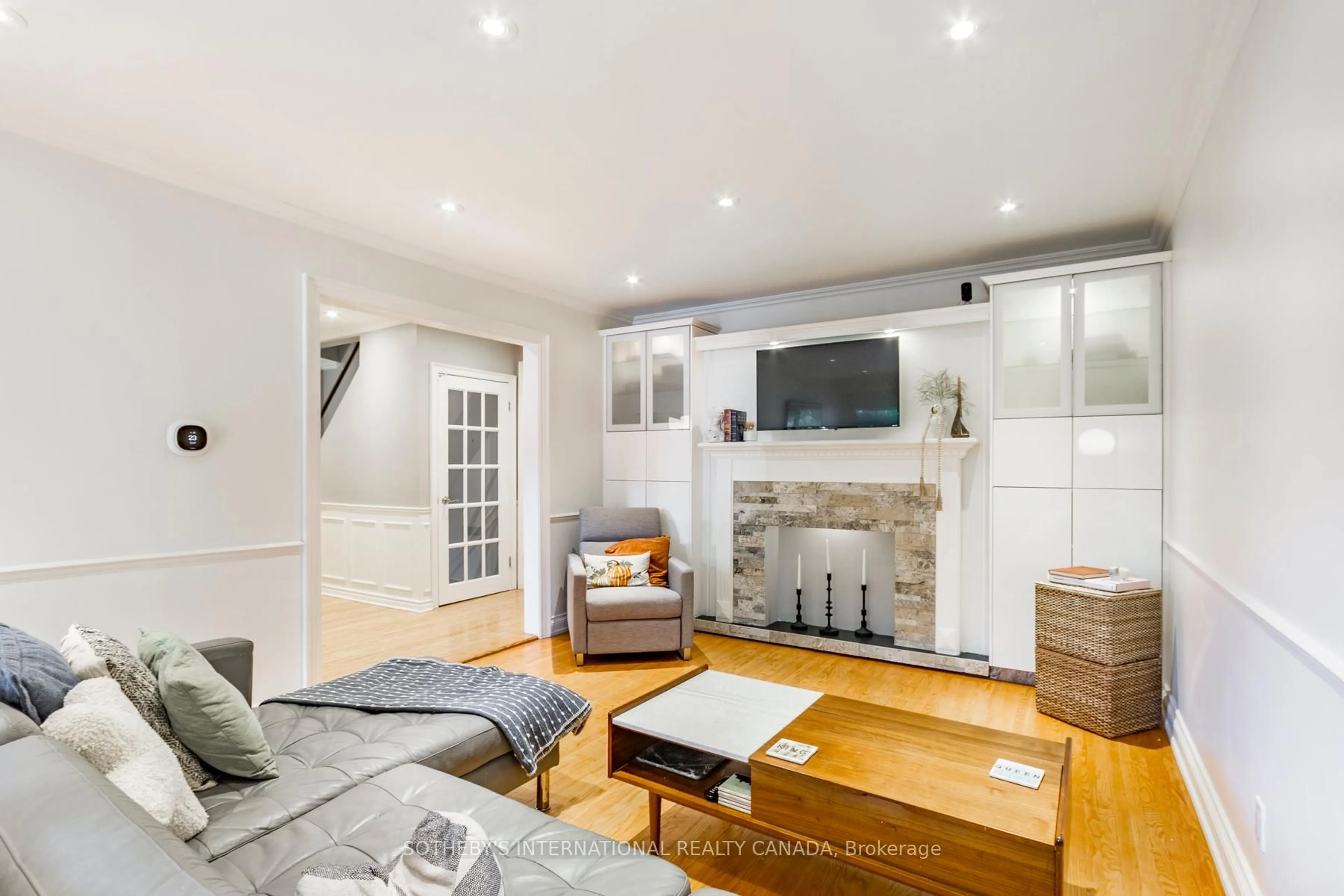 Living room with furniture, unknown for 51 Broadfield Dr #32, Toronto Ontario M9C 5P2